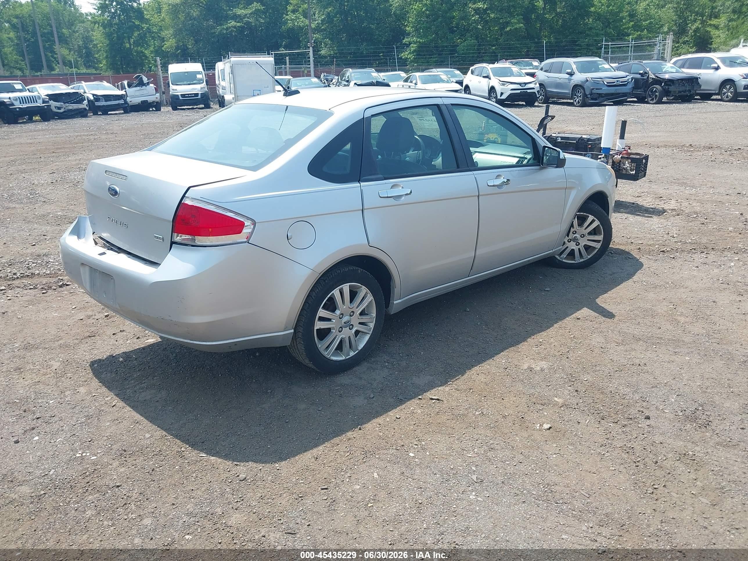 2010 Ford Focus Sel Silver vin: 1FAHP3HNXAW167647