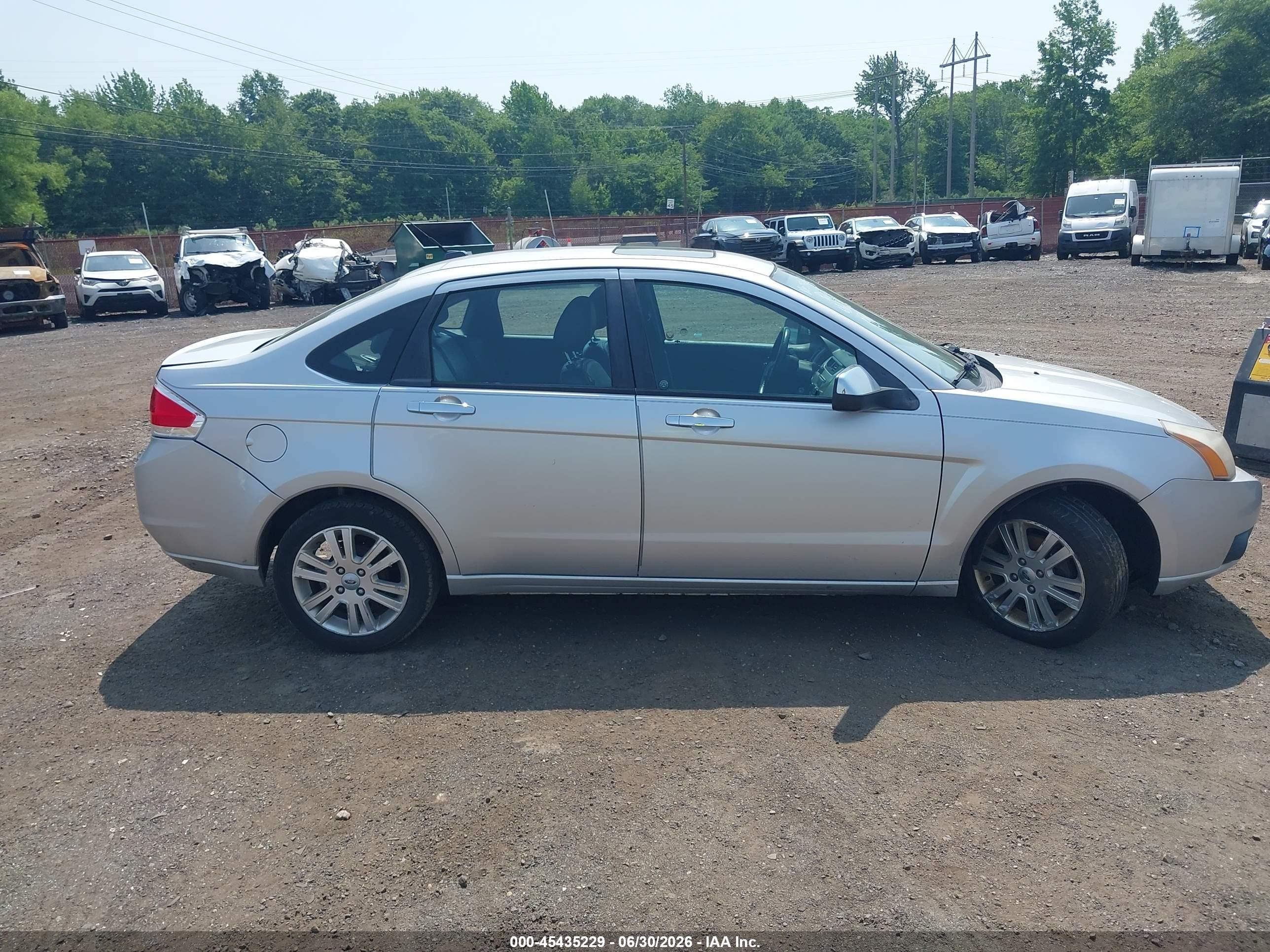 2010 Ford Focus Sel Silver vin: 1FAHP3HNXAW167647