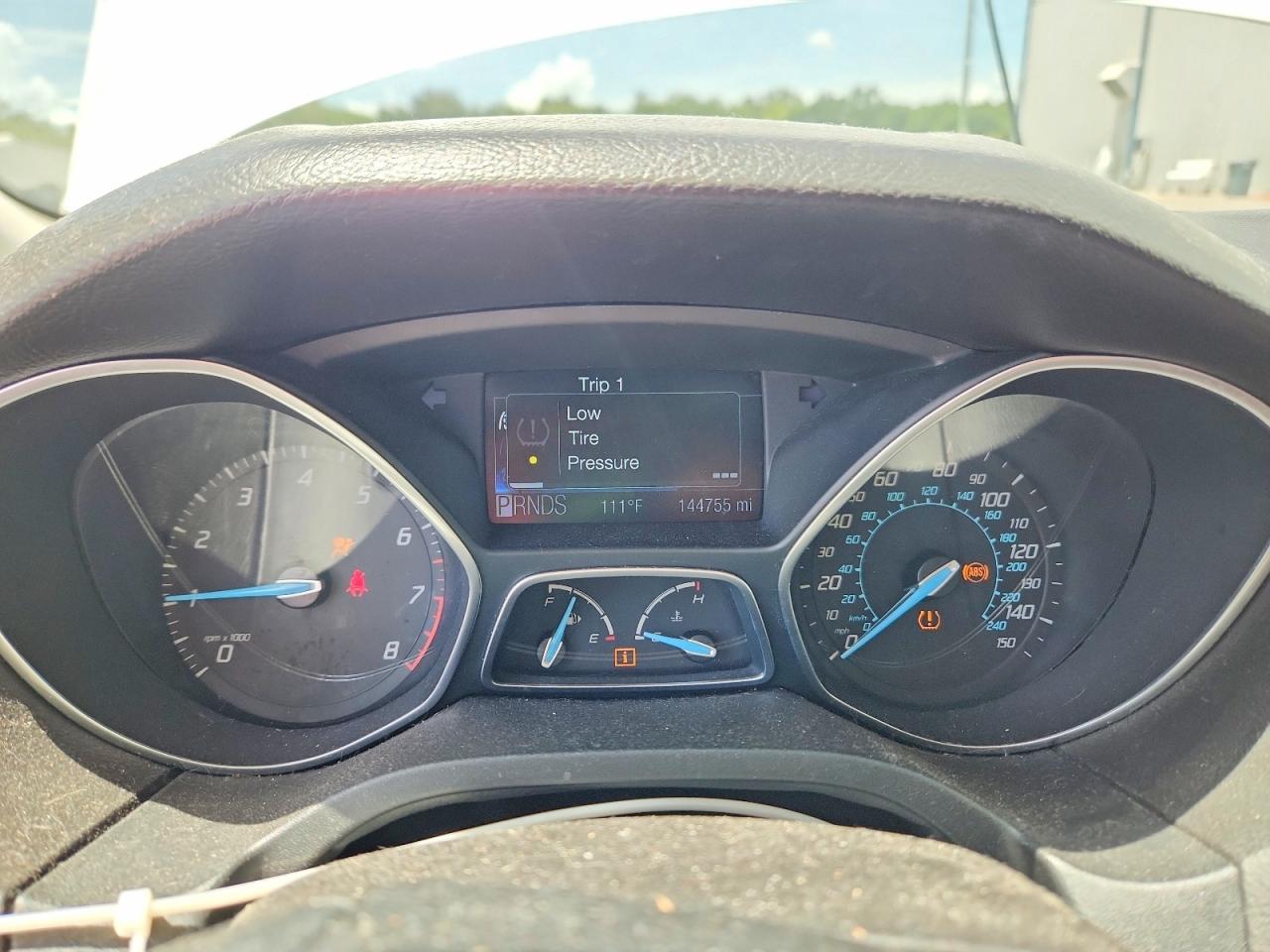 2012 Ford Focus Titanium White vin: 1FAHP3J20CL231912