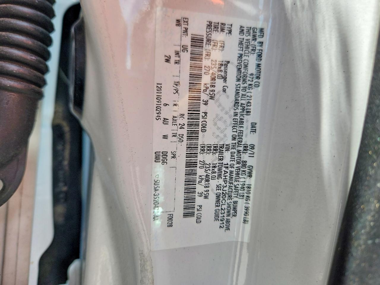 2012 Ford Focus Titanium White vin: 1FAHP3J20CL231912