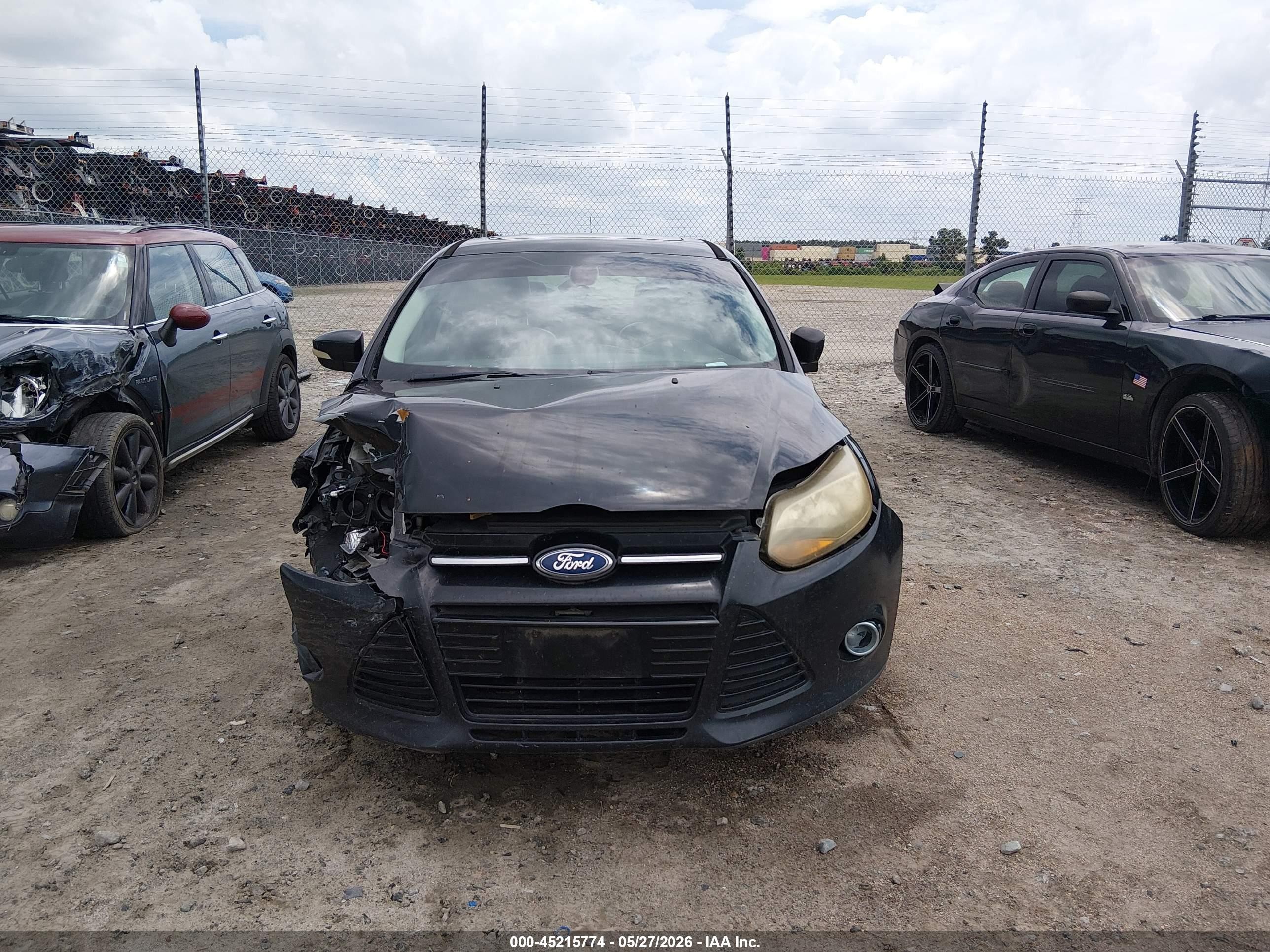 2012 Ford Focus Titanium Black vin: 1FAHP3J21CL151373