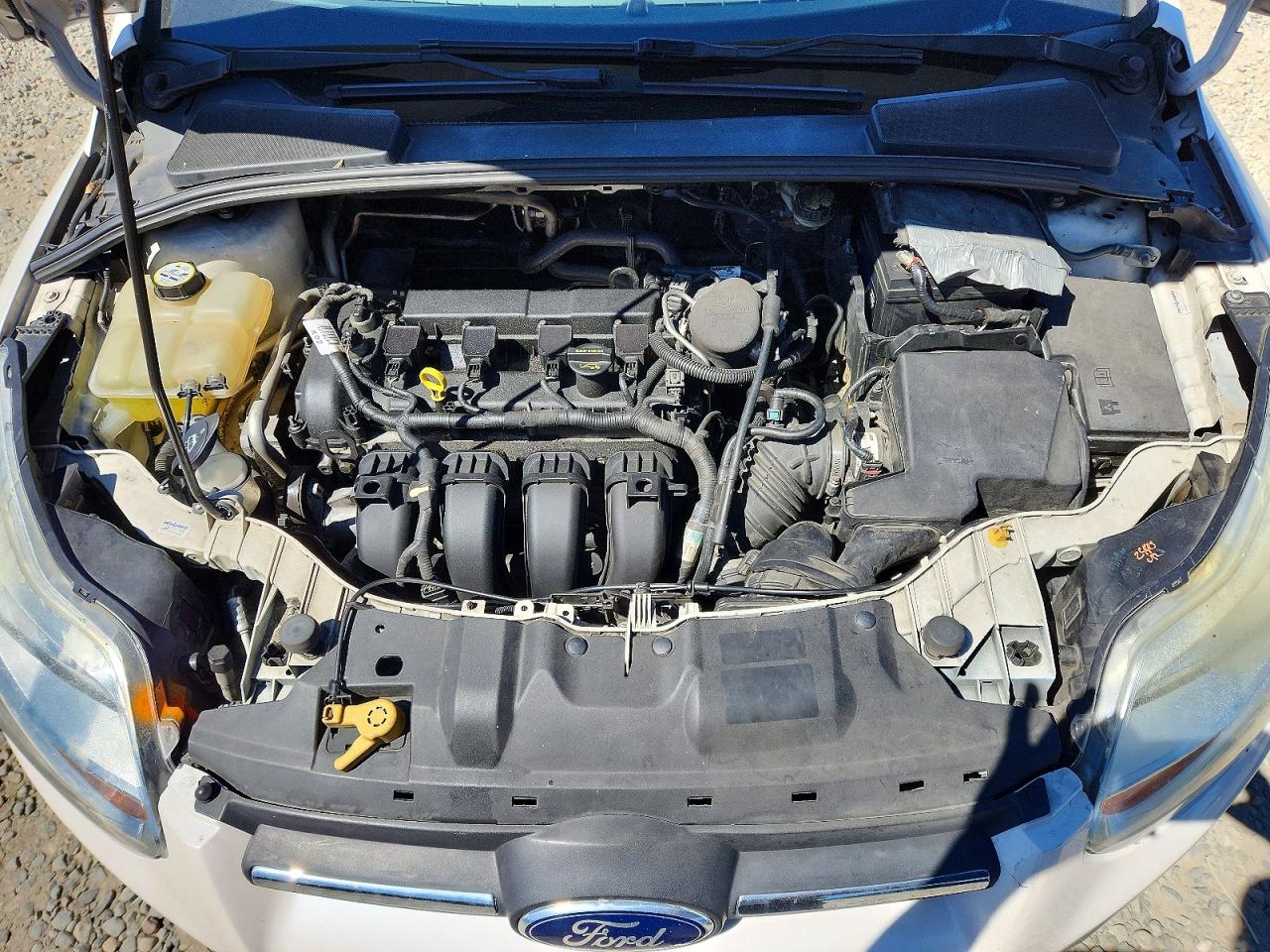 2012 Ford Focus Titanium White vin: 1FAHP3J21CL213595