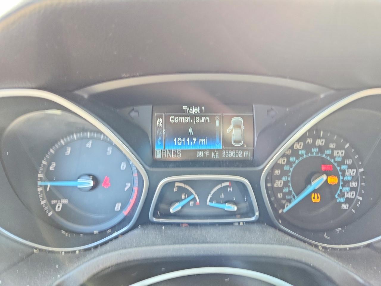 2012 Ford Focus Titanium White vin: 1FAHP3J21CL213595