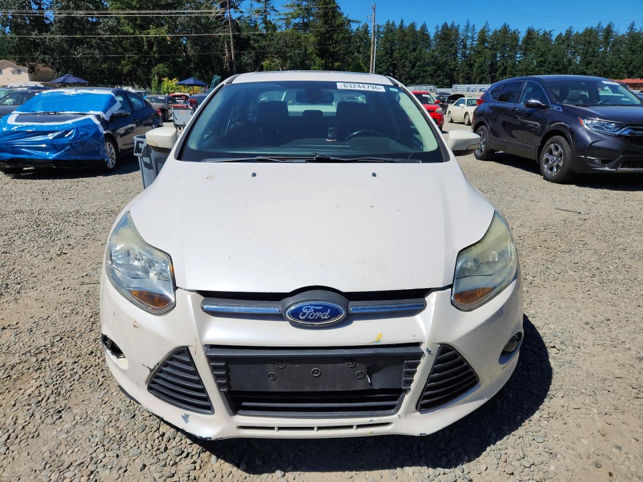 2012 Ford Focus Titanium White vin: 1FAHP3J21CL213595