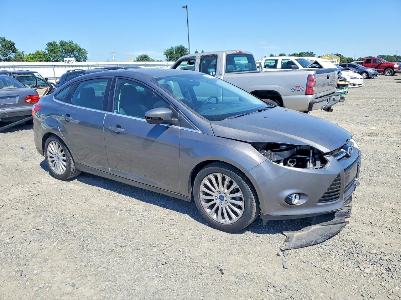 2012 Ford Focus Titanium Gray vin: 1FAHP3J21CL422870
