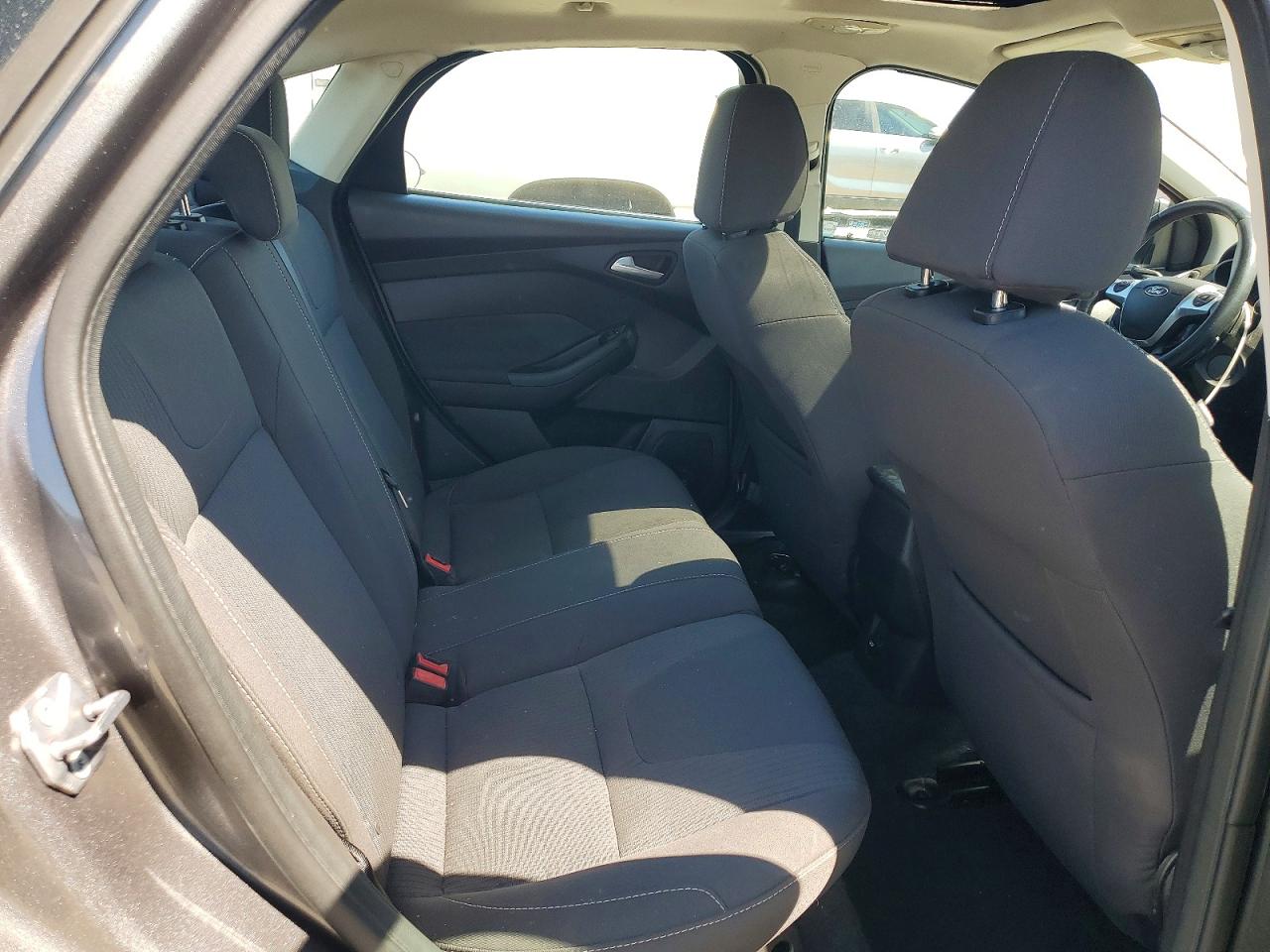 2012 Ford Focus Titanium Gray vin: 1FAHP3J21CL422870