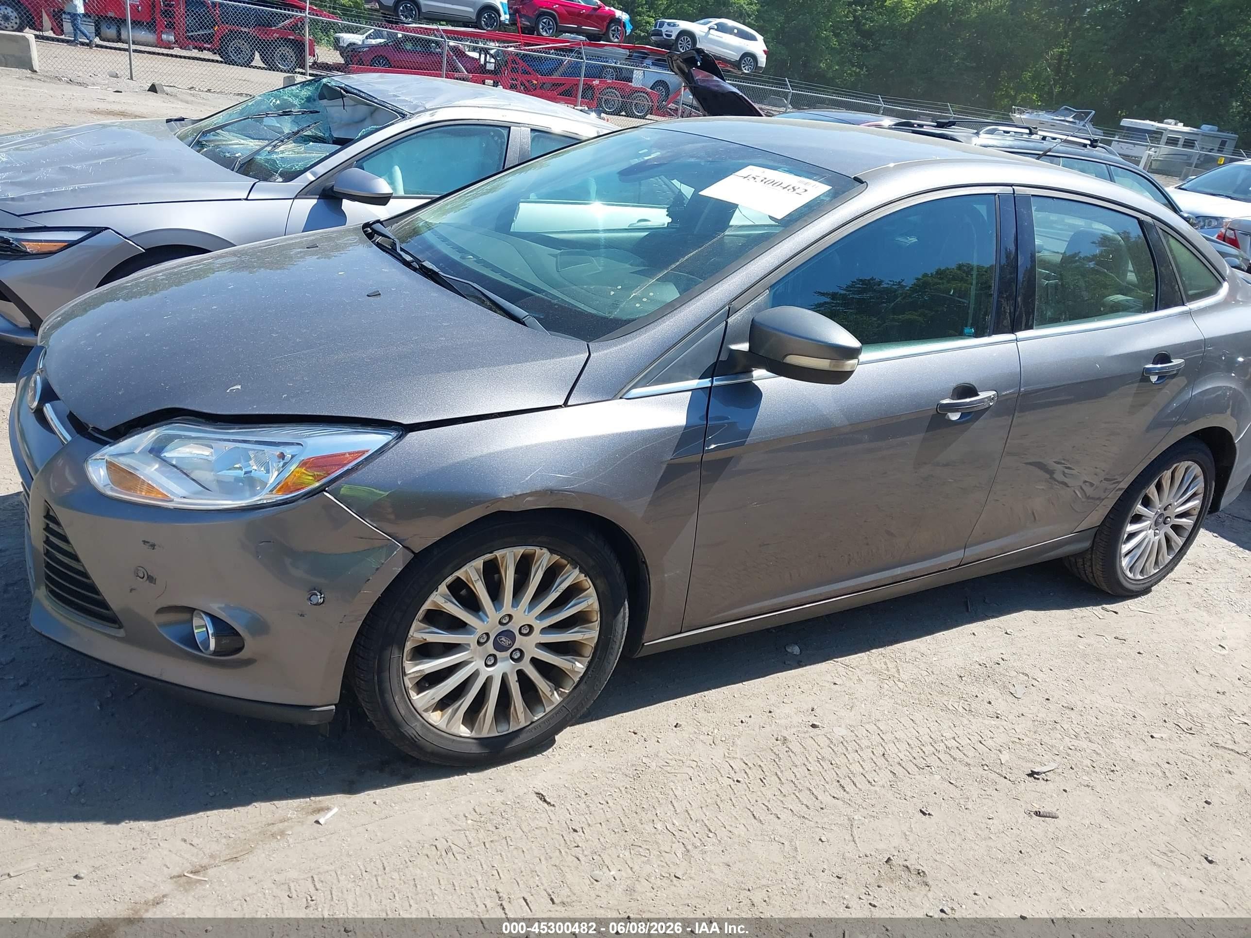 2012 Ford Focus Titanium Gray vin: 1FAHP3J23CL182267