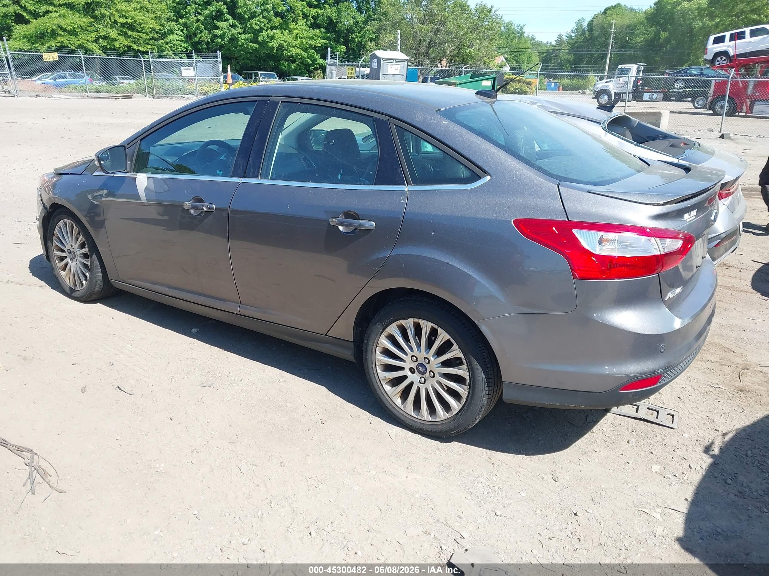 2012 Ford Focus Titanium Gray vin: 1FAHP3J23CL182267