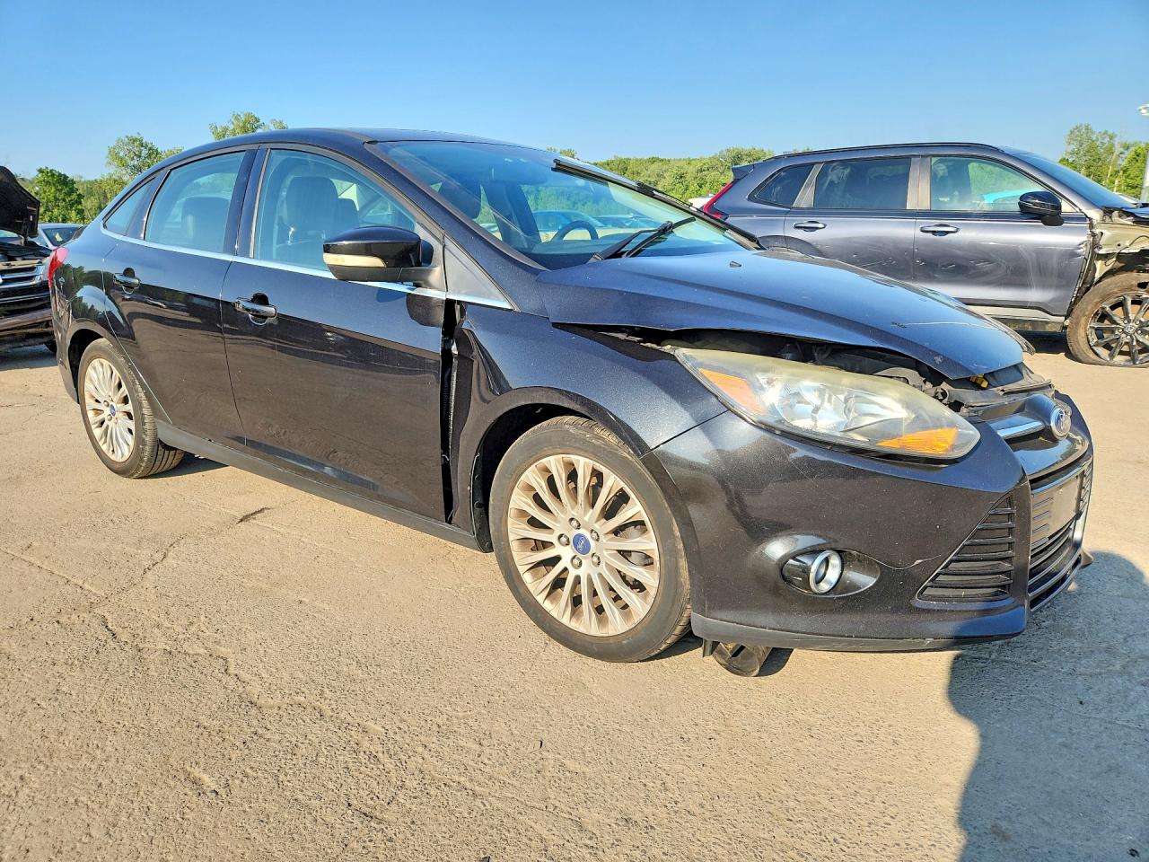 2012 Ford Focus Titanium Charcoal vin: 1FAHP3J23CL313147
