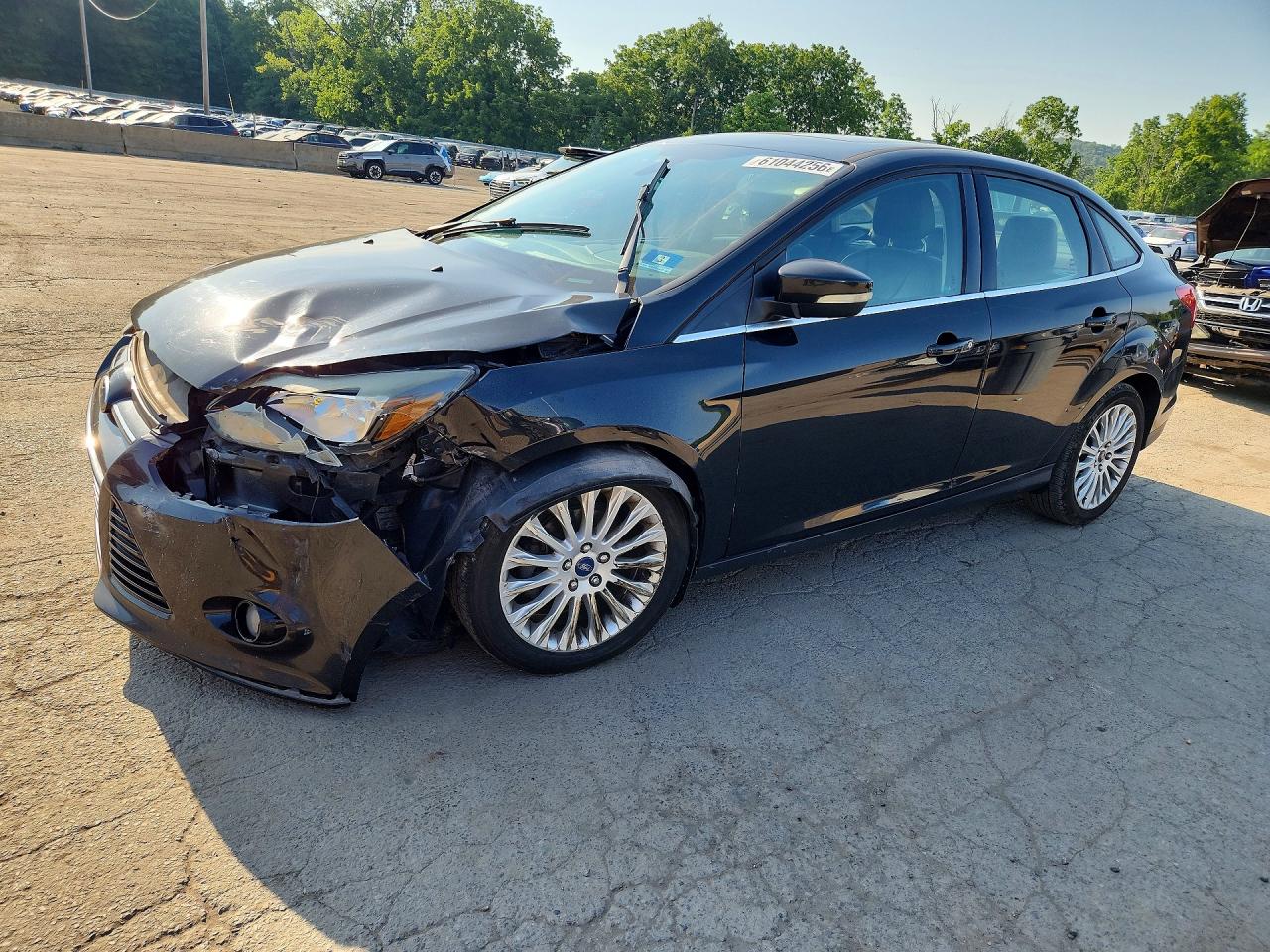 2012 Ford Focus Titanium Charcoal vin: 1FAHP3J23CL313147