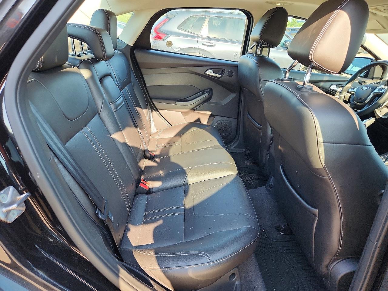 2012 Ford Focus Titanium Charcoal vin: 1FAHP3J23CL313147