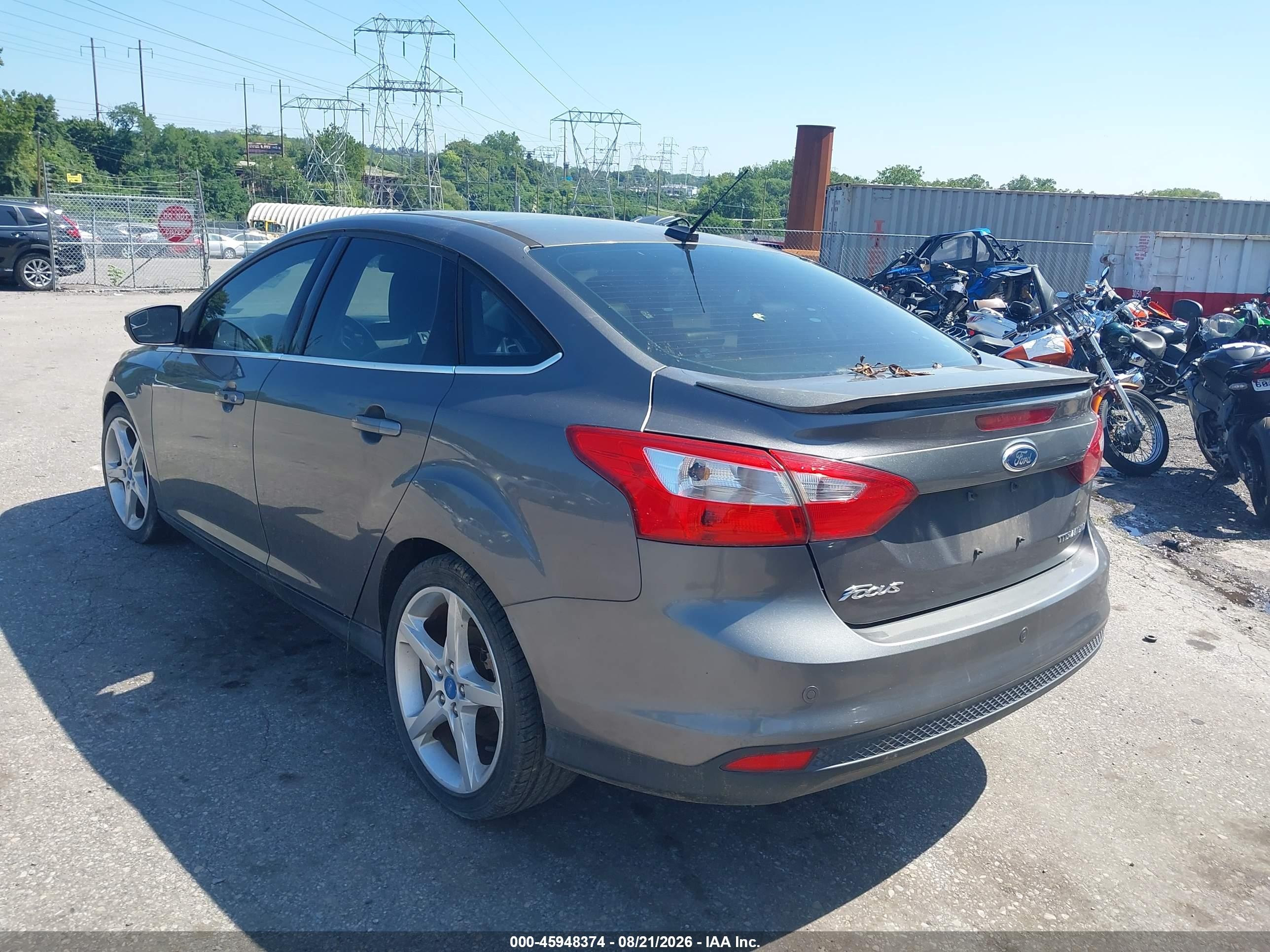 2012 Ford Focus Titanium Gray vin: 1FAHP3J24CL195366
