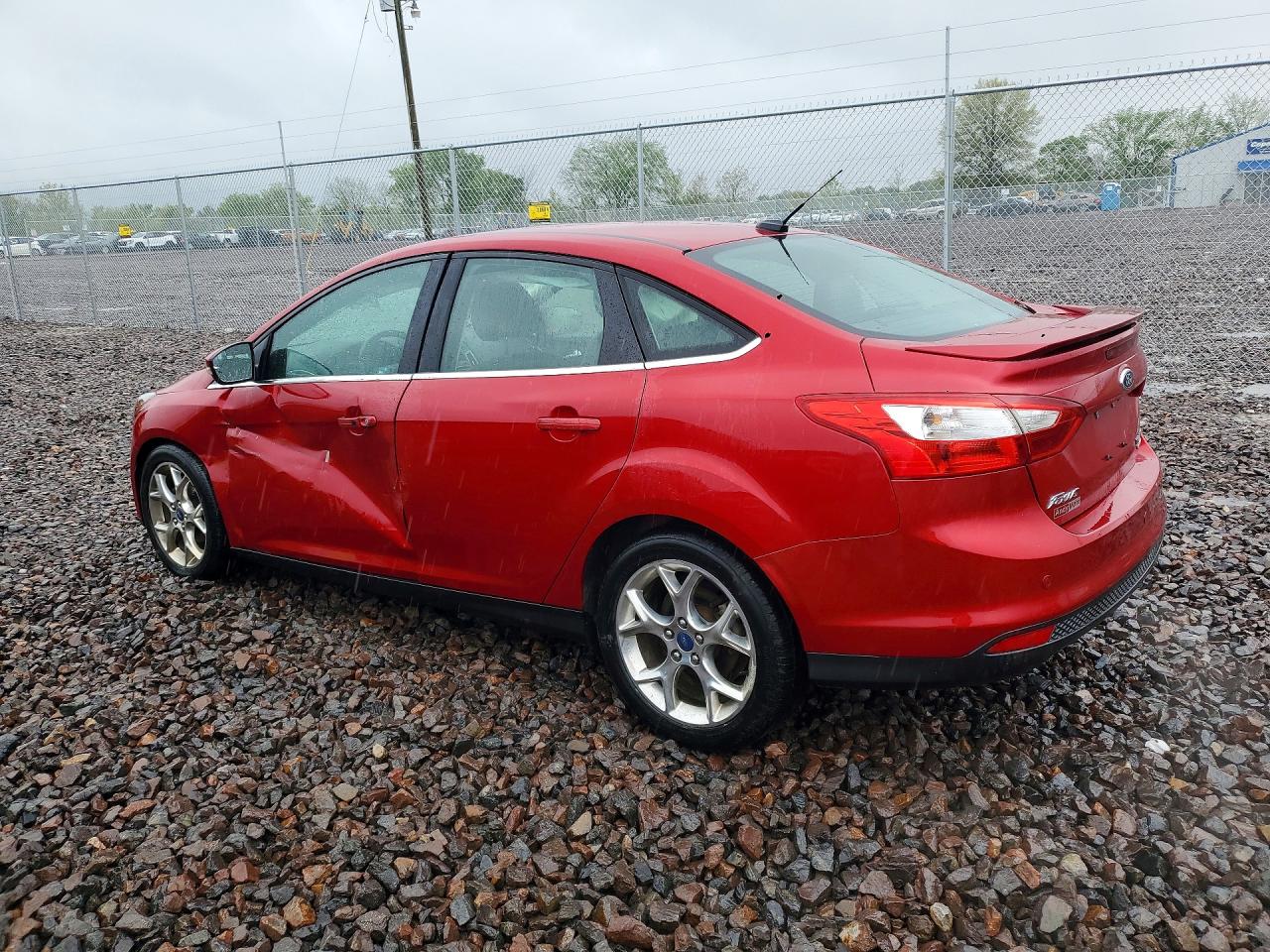 2012 Ford Focus Titanium Red vin: 1FAHP3J25CL399948