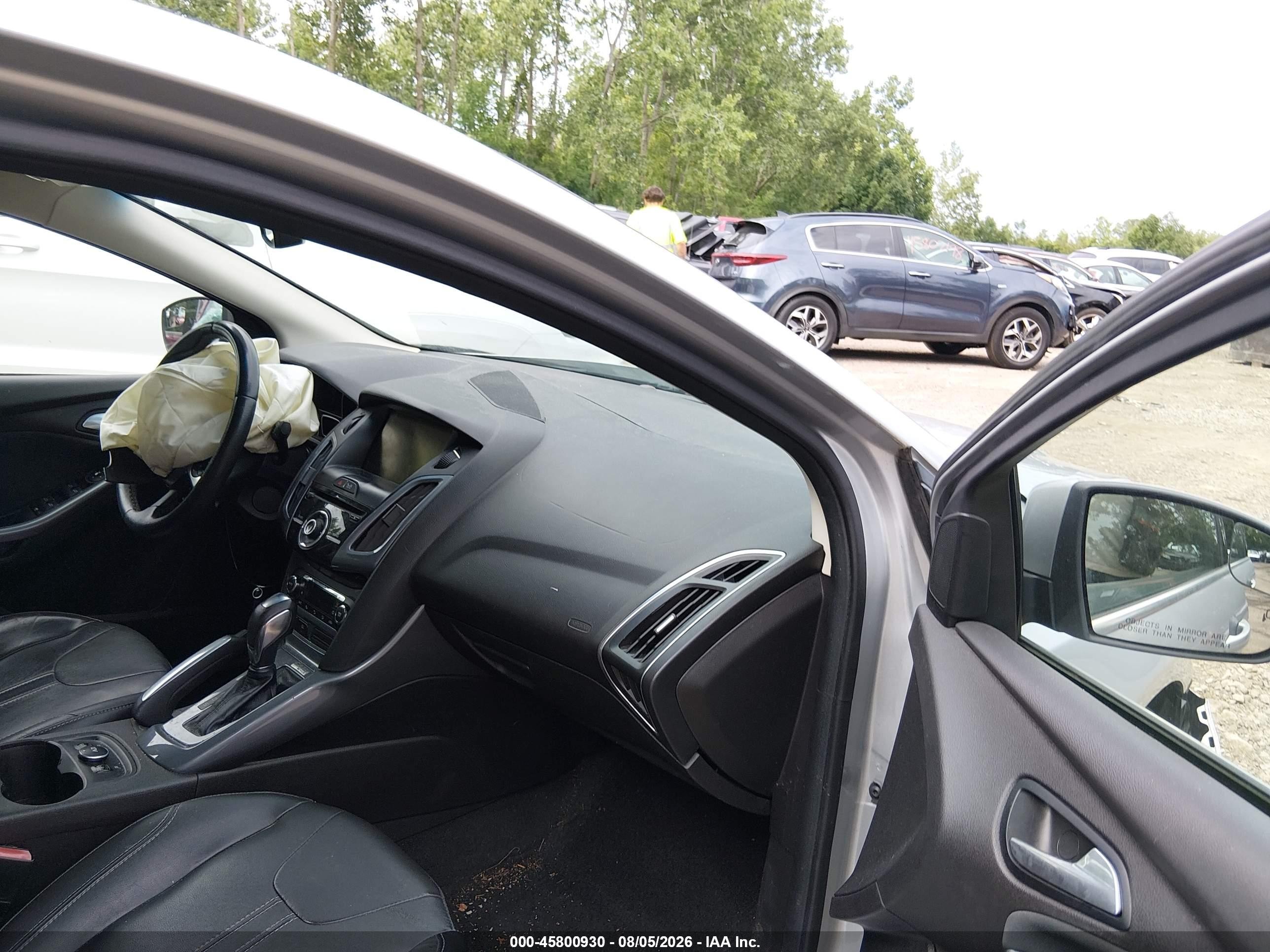 2012 Ford Focus Titanium Silver vin: 1FAHP3J26CL447750