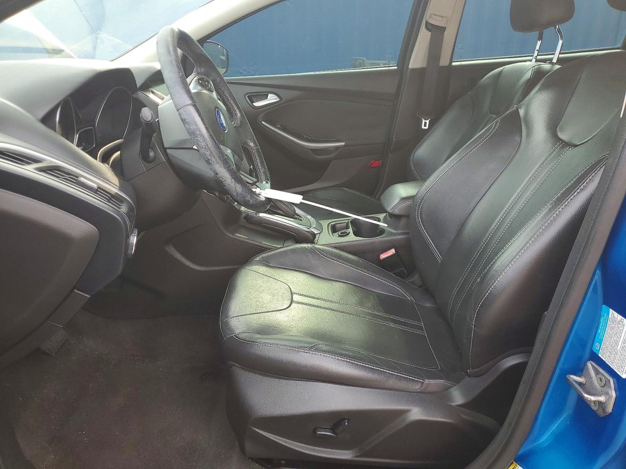 2012 Ford Focus Titanium Blue vin: 1FAHP3J28CL188713