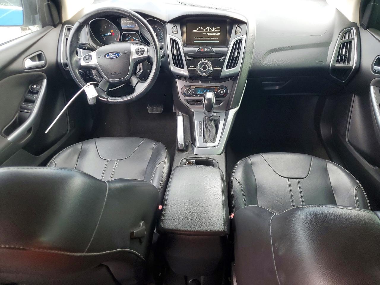 2012 Ford Focus Titanium Blue vin: 1FAHP3J28CL188713