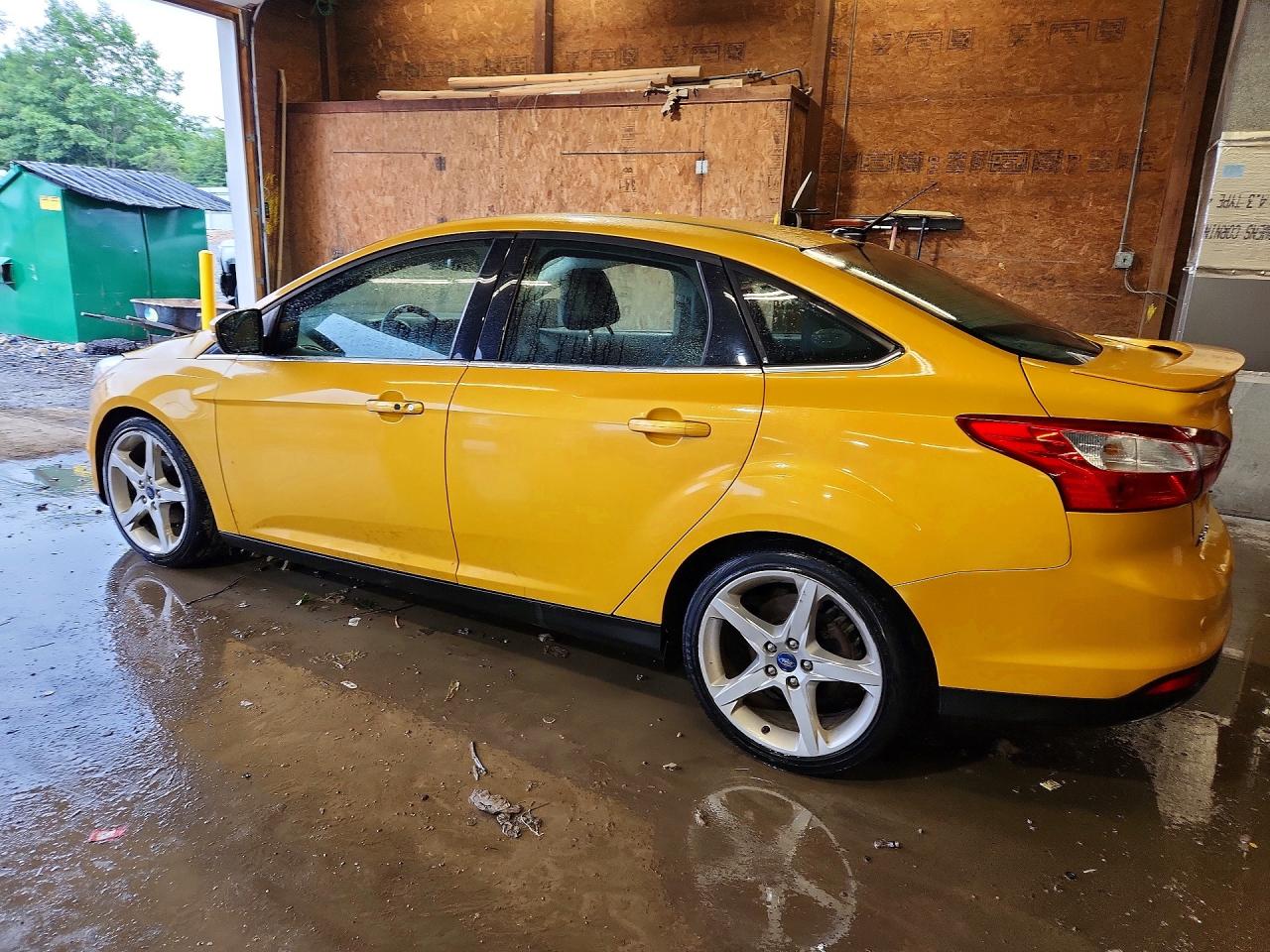 2012 Ford Focus Titanium Gold vin: 1FAHP3J28CL336214