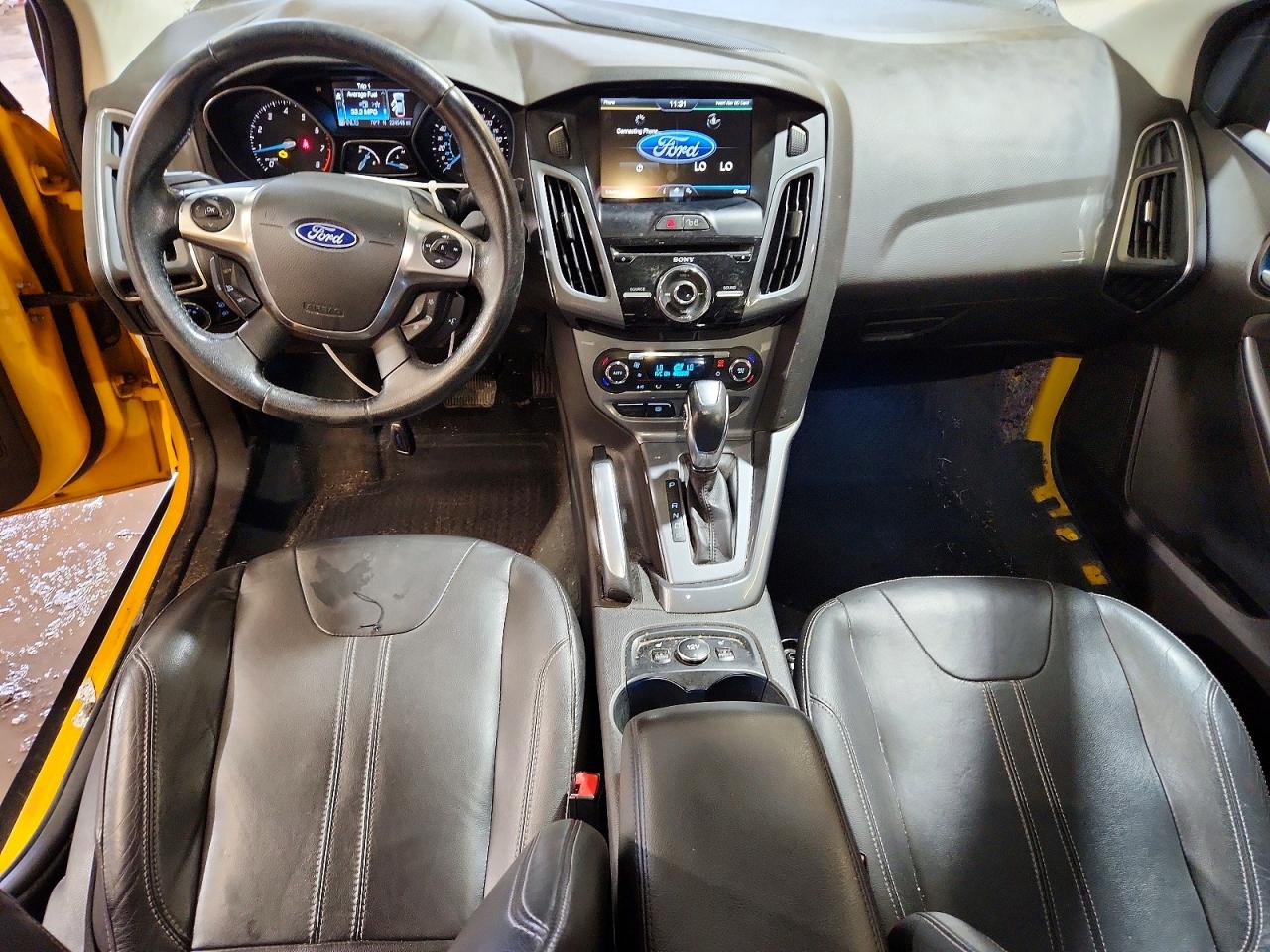 2012 Ford Focus Titanium Gold vin: 1FAHP3J28CL336214