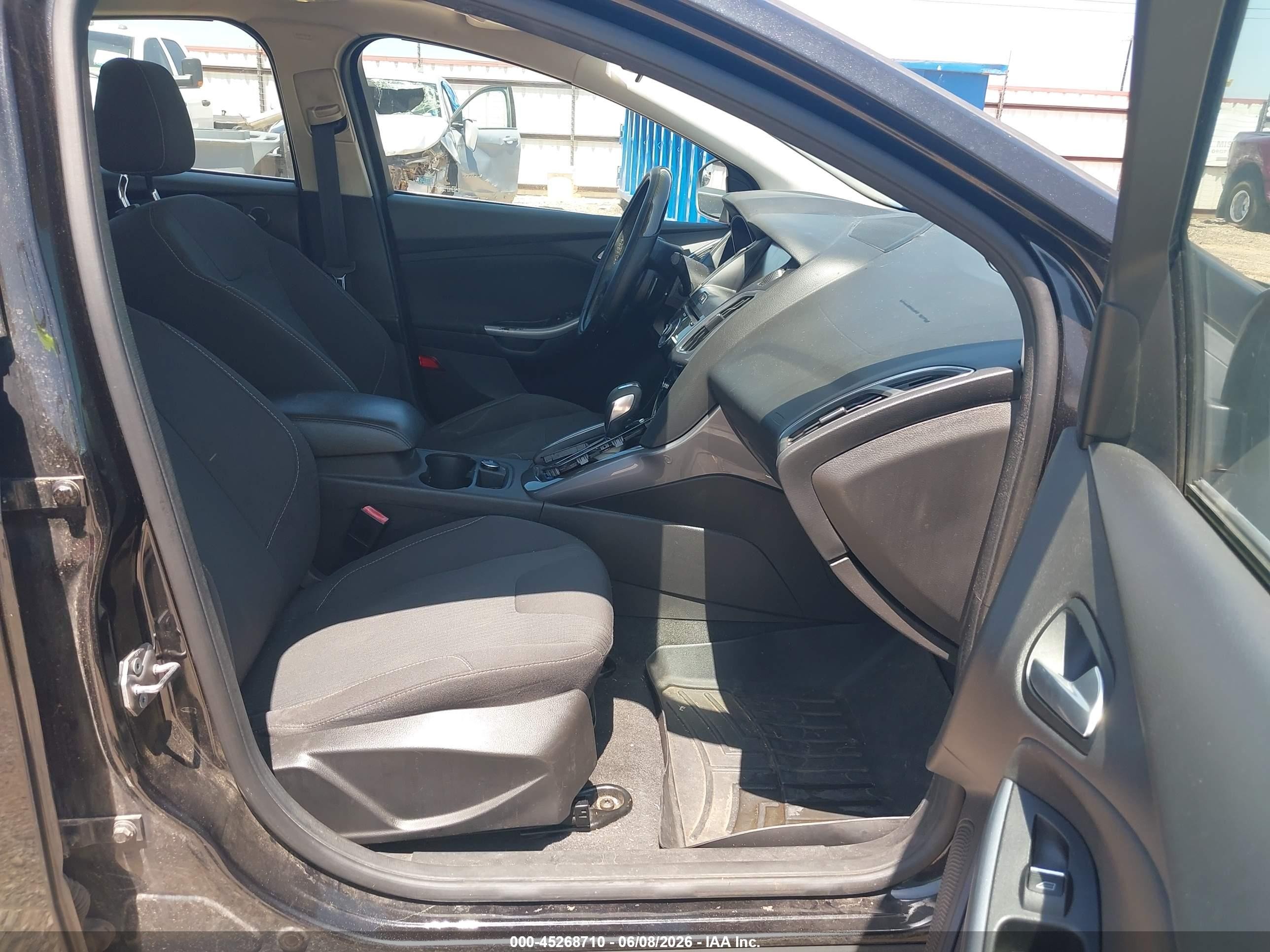 2012 Ford Focus Titanium Black vin: 1FAHP3J28CL352252