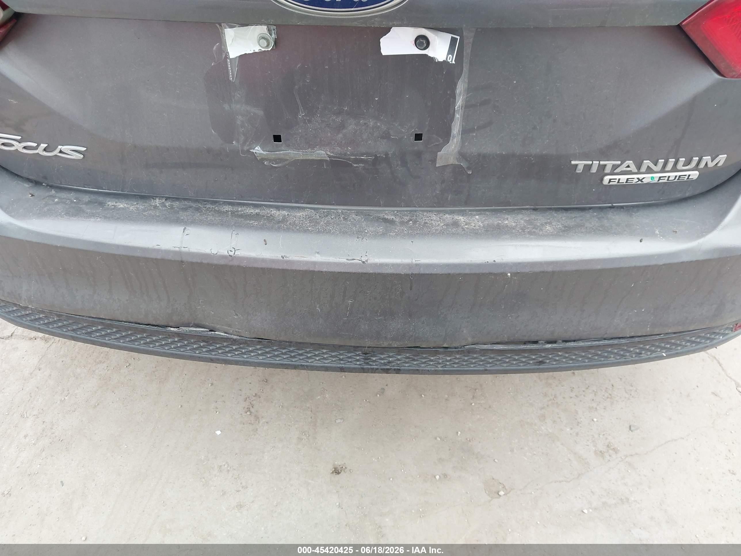 2012 Ford Focus Titanium Gray vin: 1FAHP3J28CL409744