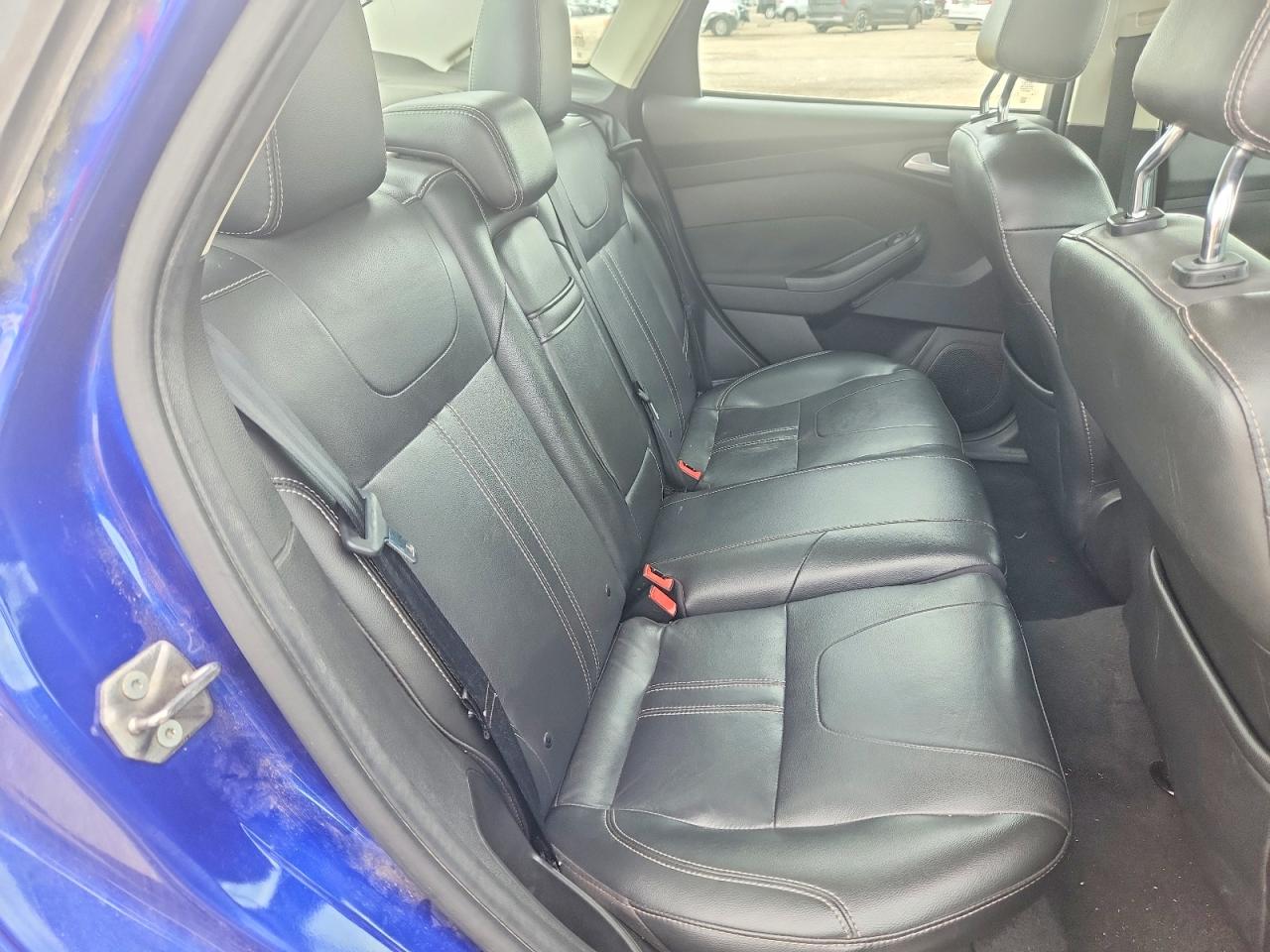 2012 Ford Focus Titanium Blue vin: 1FAHP3J2XCL343276