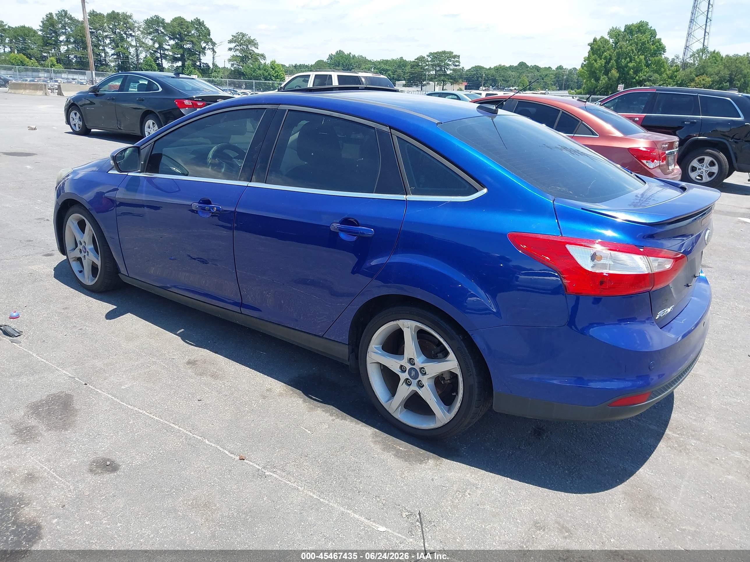 2012 Ford Focus Titanium Blue vin: 1FAHP3J2XCL443099
