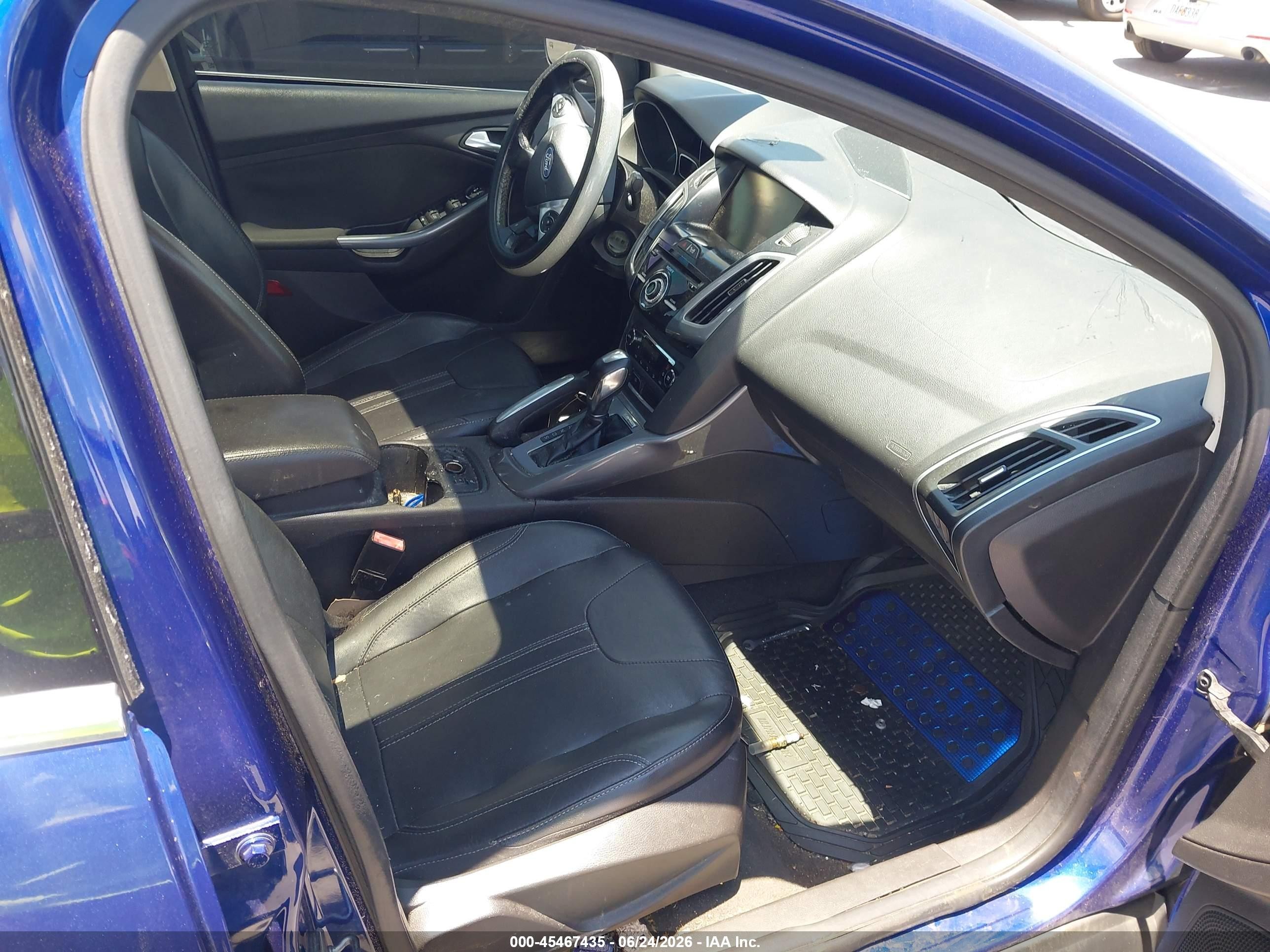 2012 Ford Focus Titanium Blue vin: 1FAHP3J2XCL443099