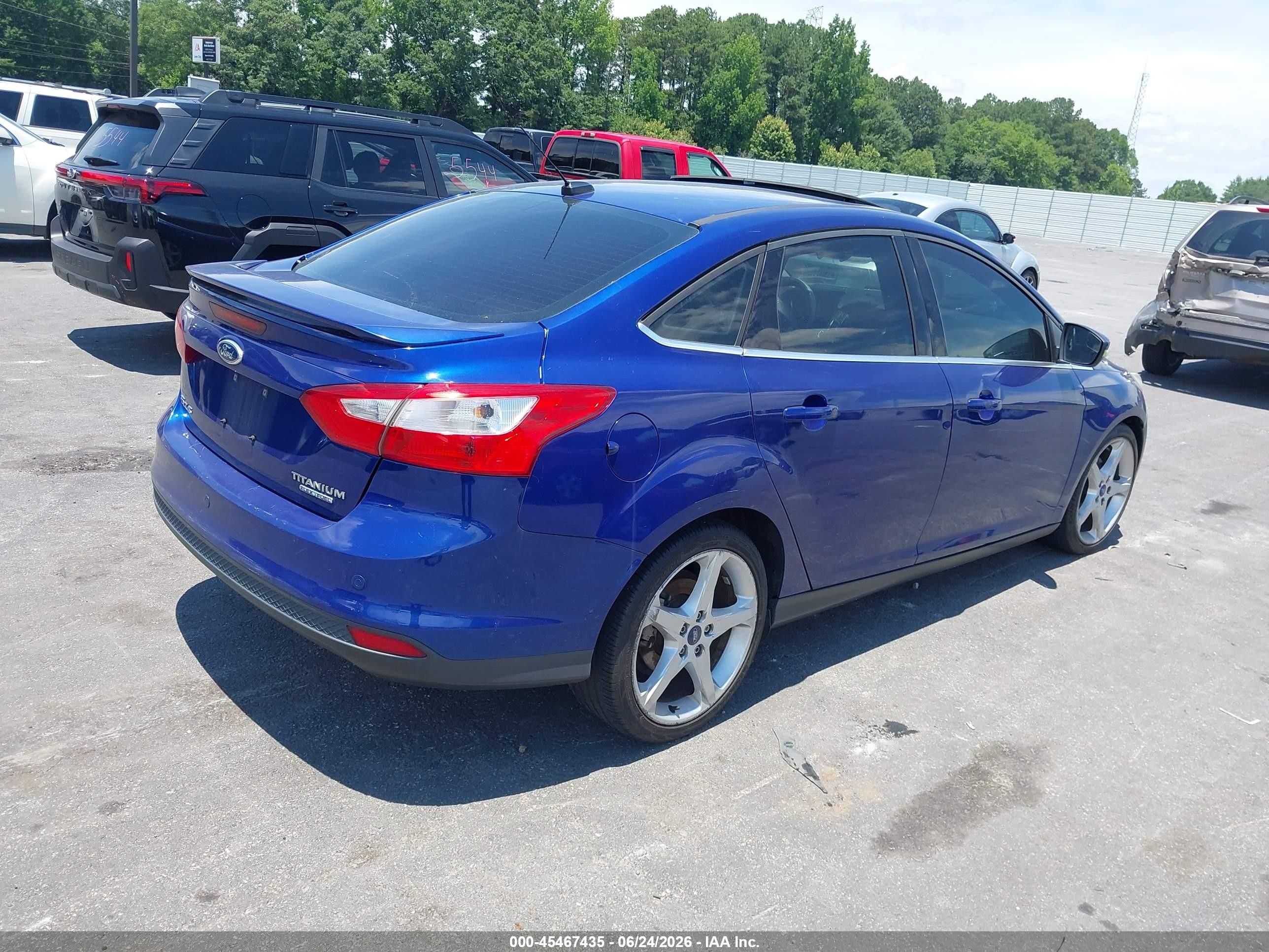 2012 Ford Focus Titanium Blue vin: 1FAHP3J2XCL443099