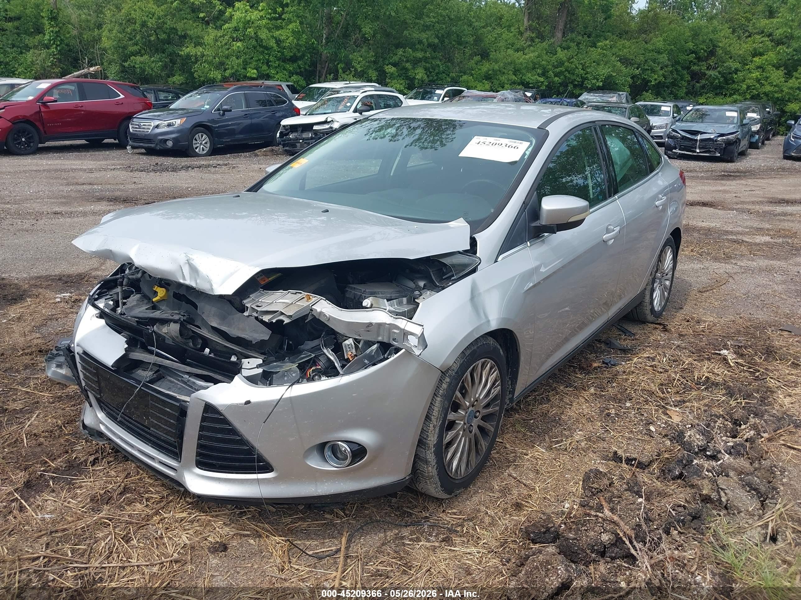 2012 Ford Focus Titanium Silver vin: 1FAHP3J2XCL479763