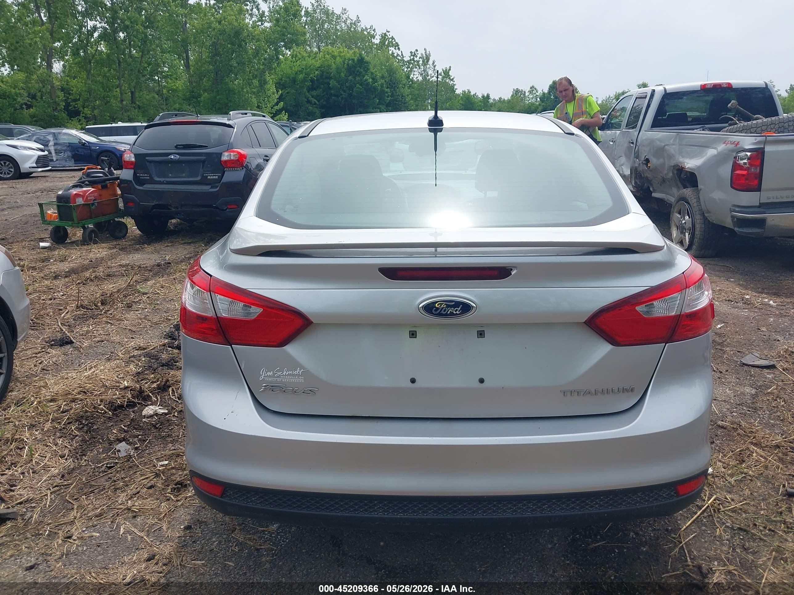 2012 Ford Focus Titanium Silver vin: 1FAHP3J2XCL479763
