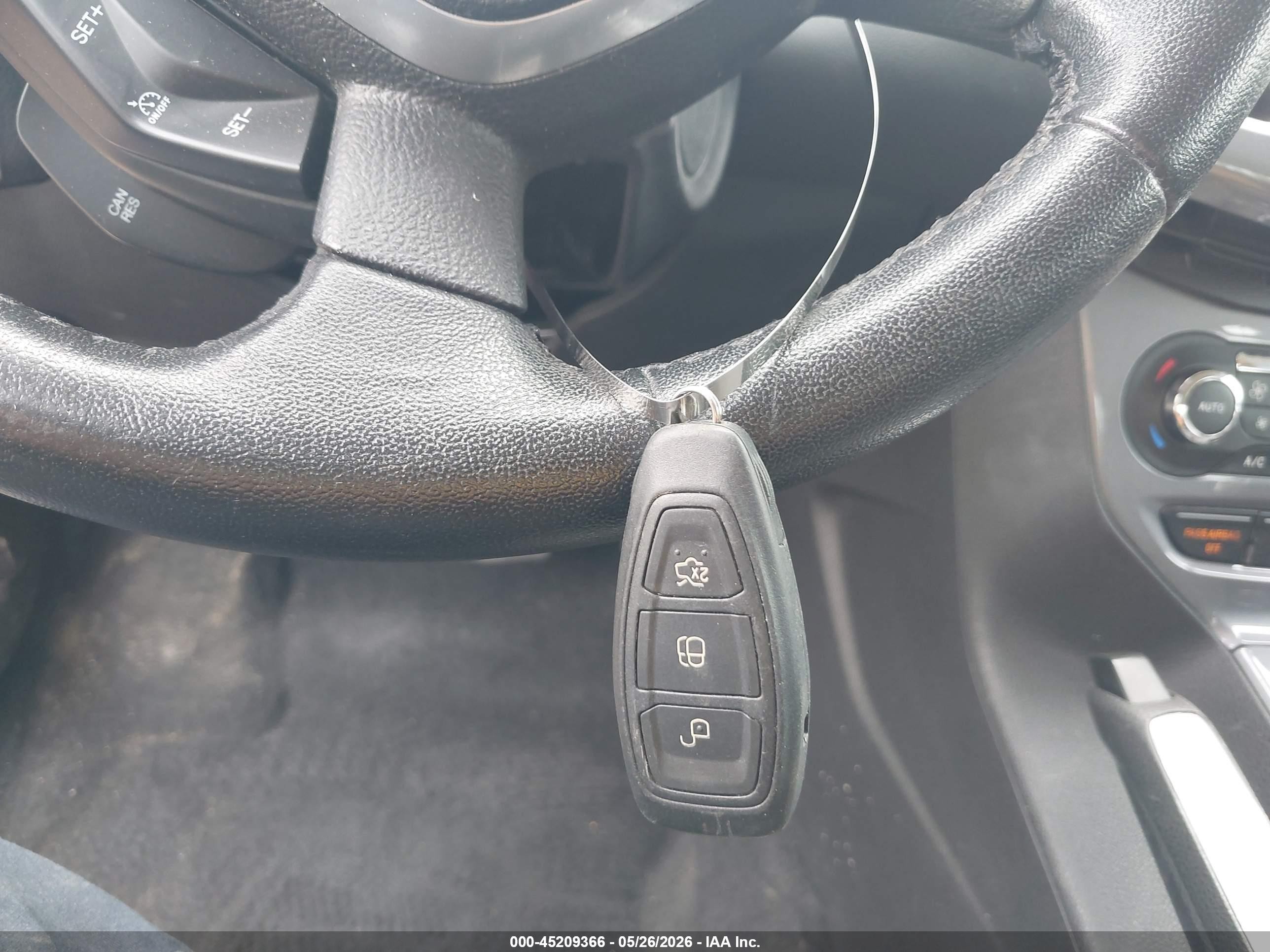 2012 Ford Focus Titanium Silver vin: 1FAHP3J2XCL479763