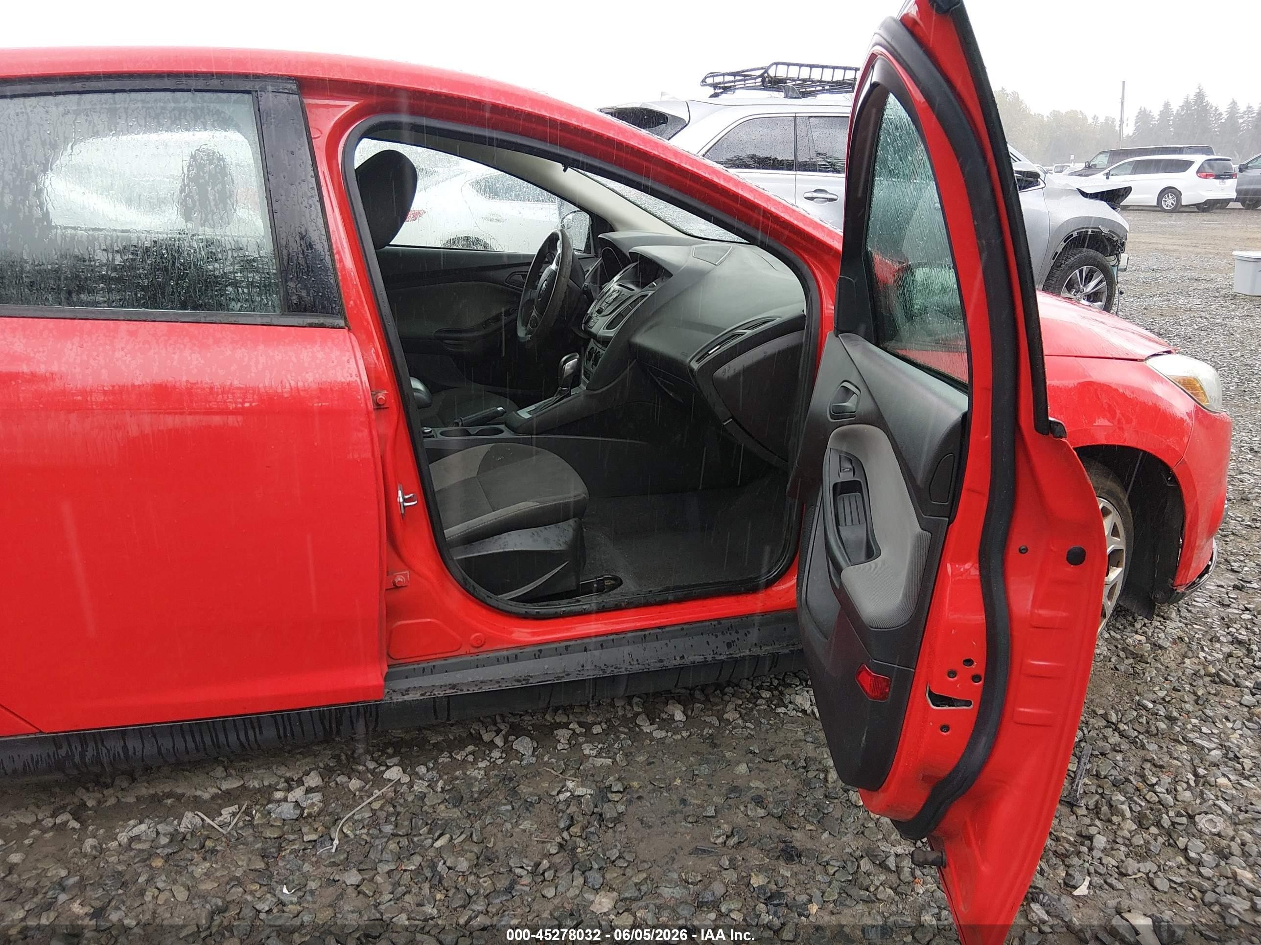 2012 Ford Focus Se Red vin: 1FAHP3K20CL176201