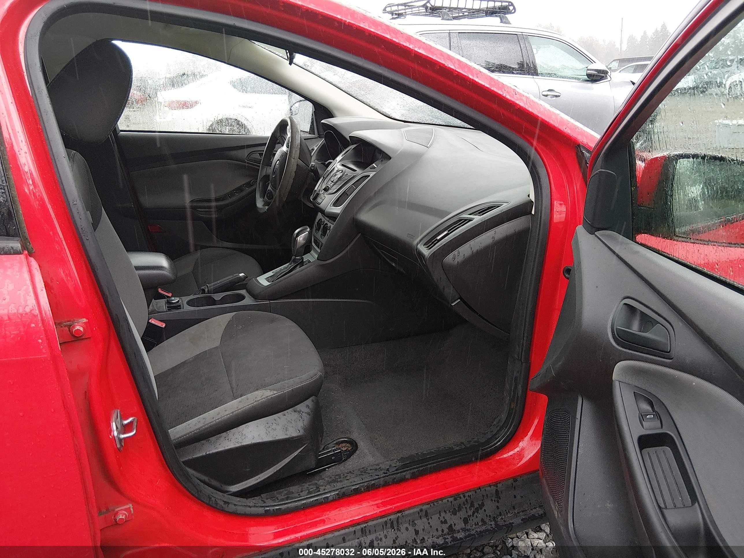 2012 Ford Focus Se Red vin: 1FAHP3K20CL176201