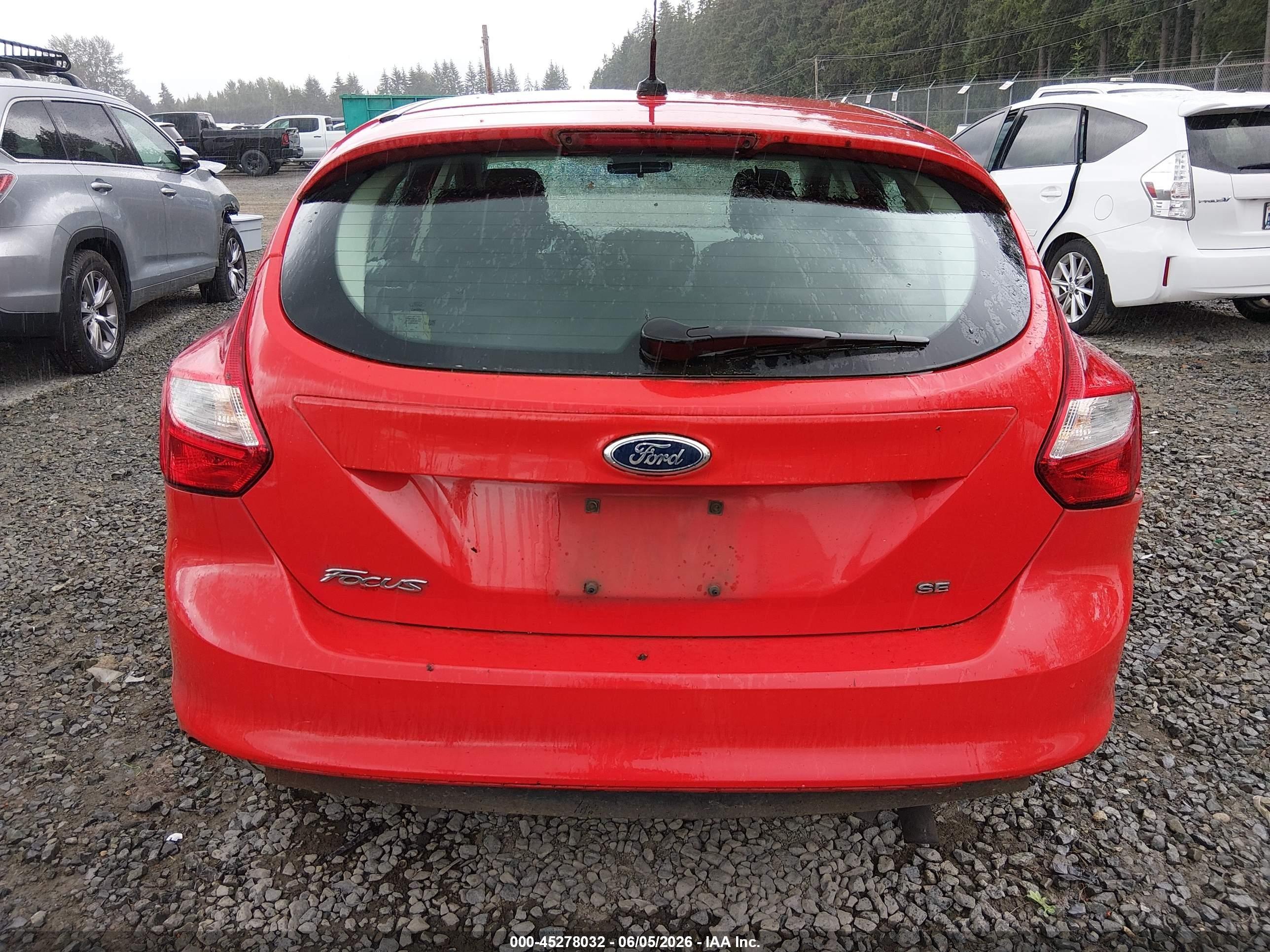 2012 Ford Focus Se Red vin: 1FAHP3K20CL176201