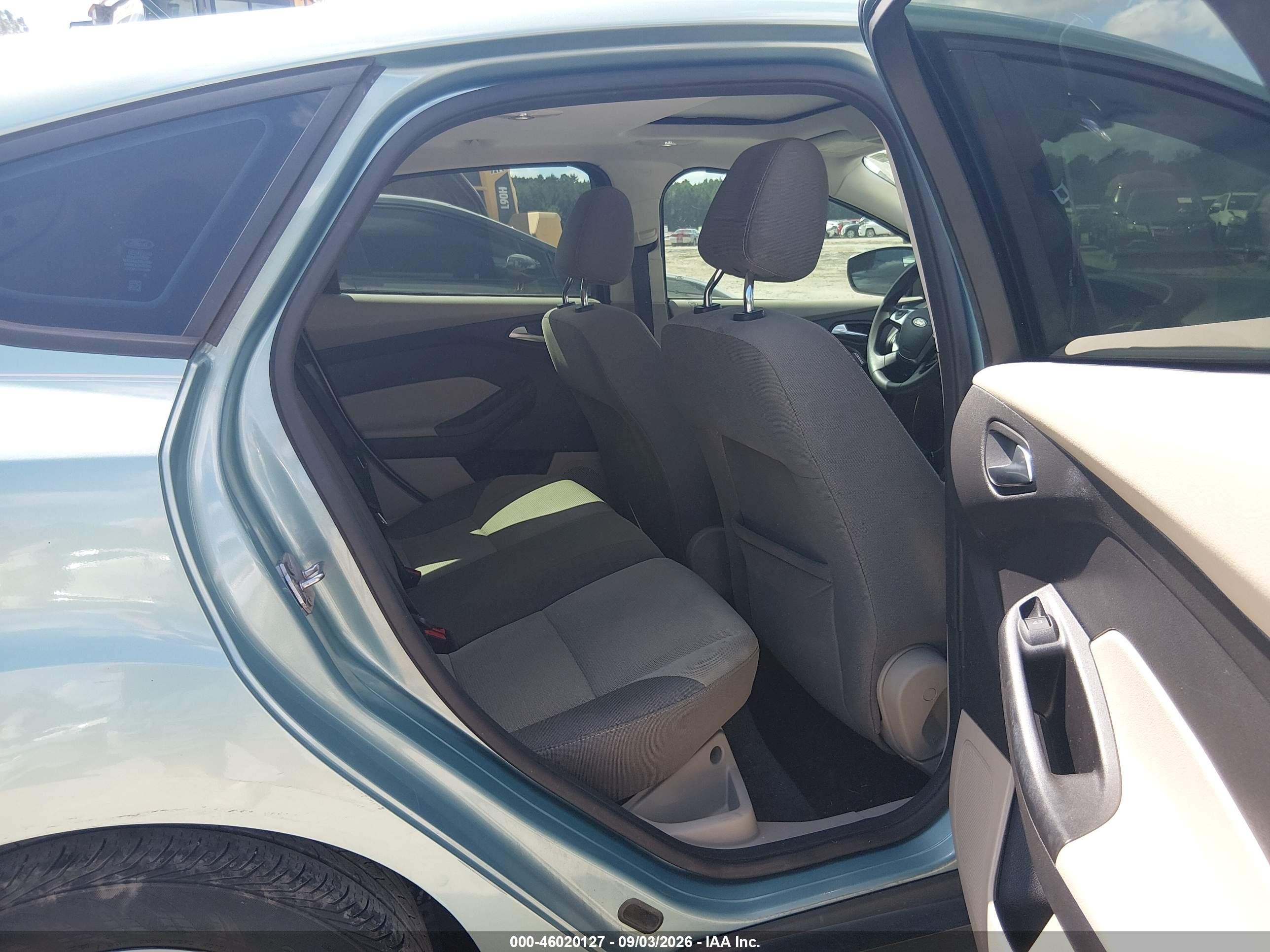 2012 Ford Focus Se Light Blue vin: 1FAHP3K20CL182712