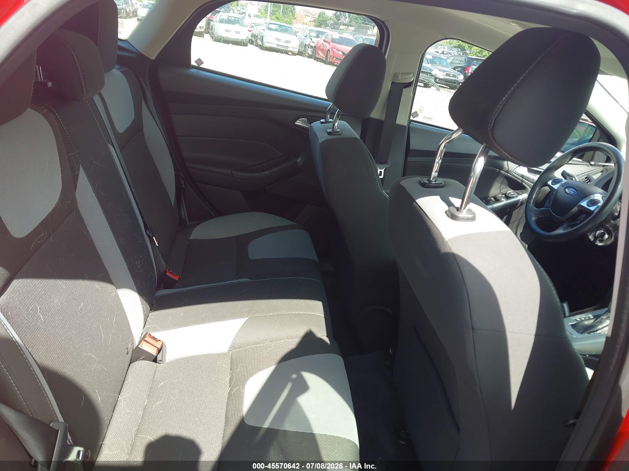 2012 Ford Focus Se Красный vin: 1FAHP3K20CL194312