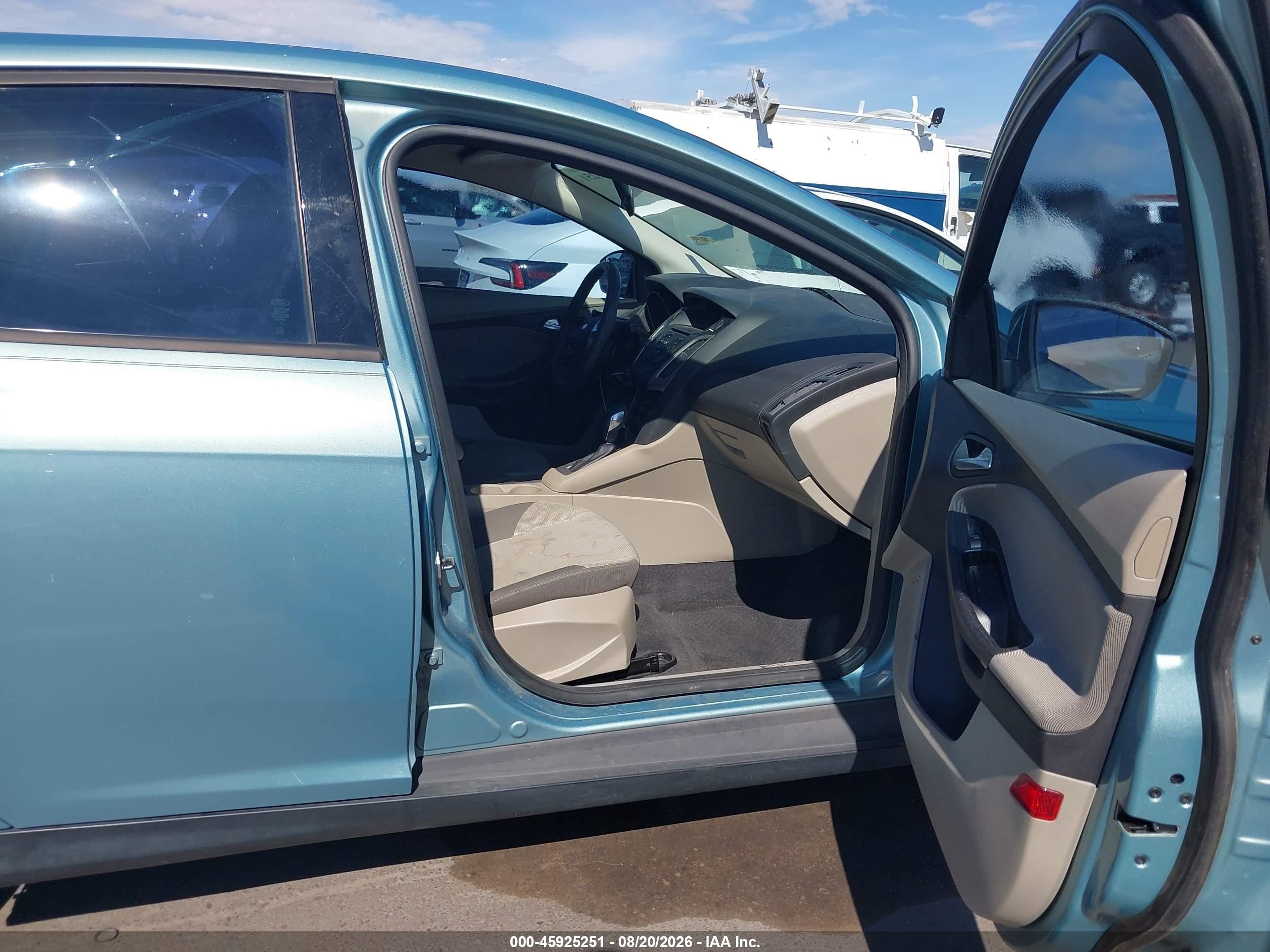 2012 Ford Focus Se Turquoise vin: 1FAHP3K20CL423216