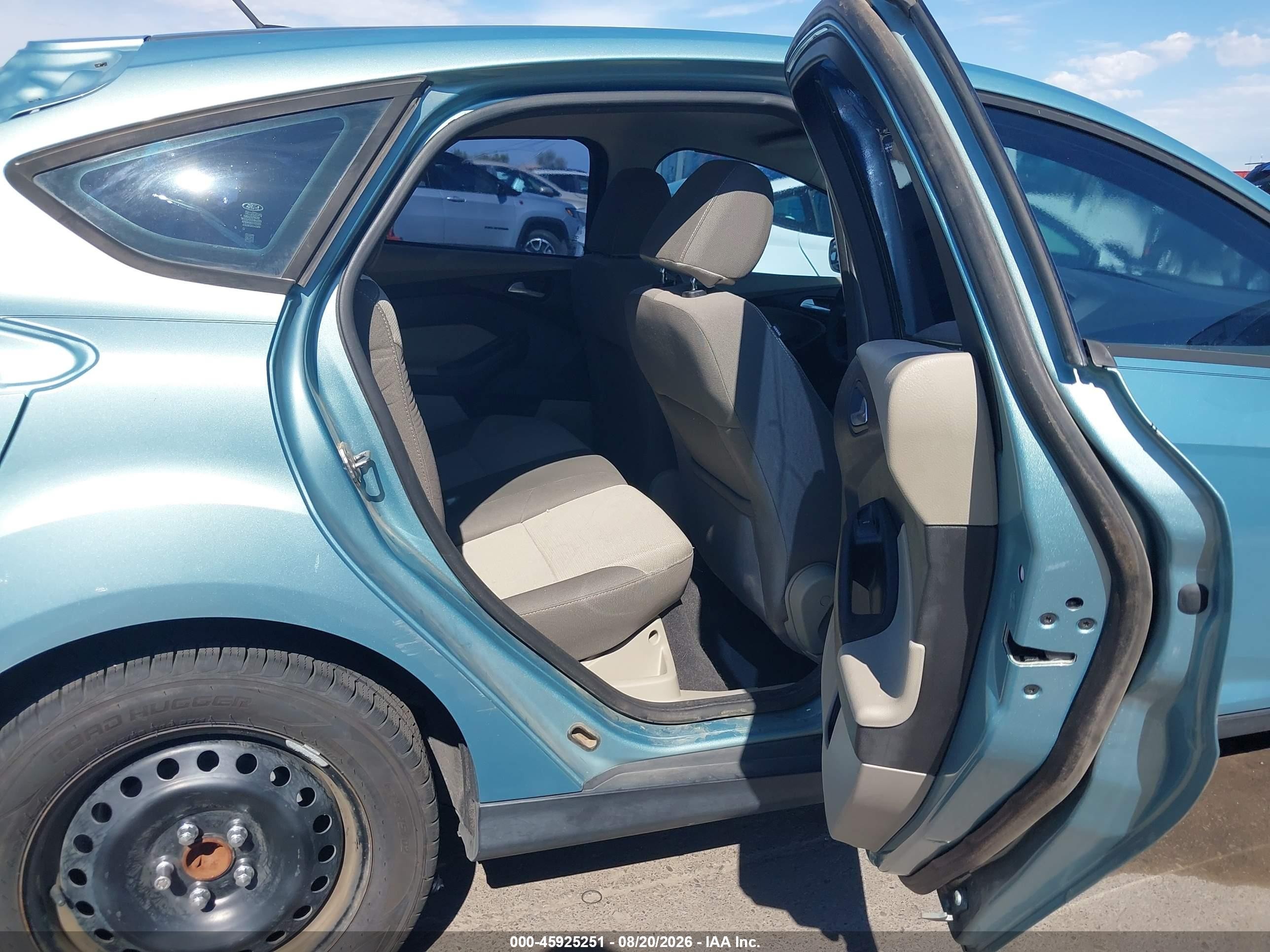 2012 Ford Focus Se Turquoise vin: 1FAHP3K20CL423216