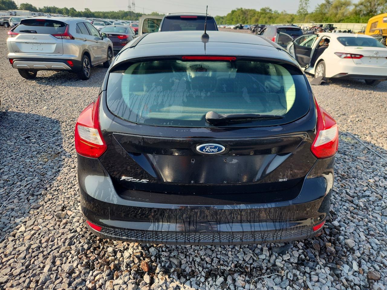 2012 Ford Focus Se Черный vin: 1FAHP3K21CL102219