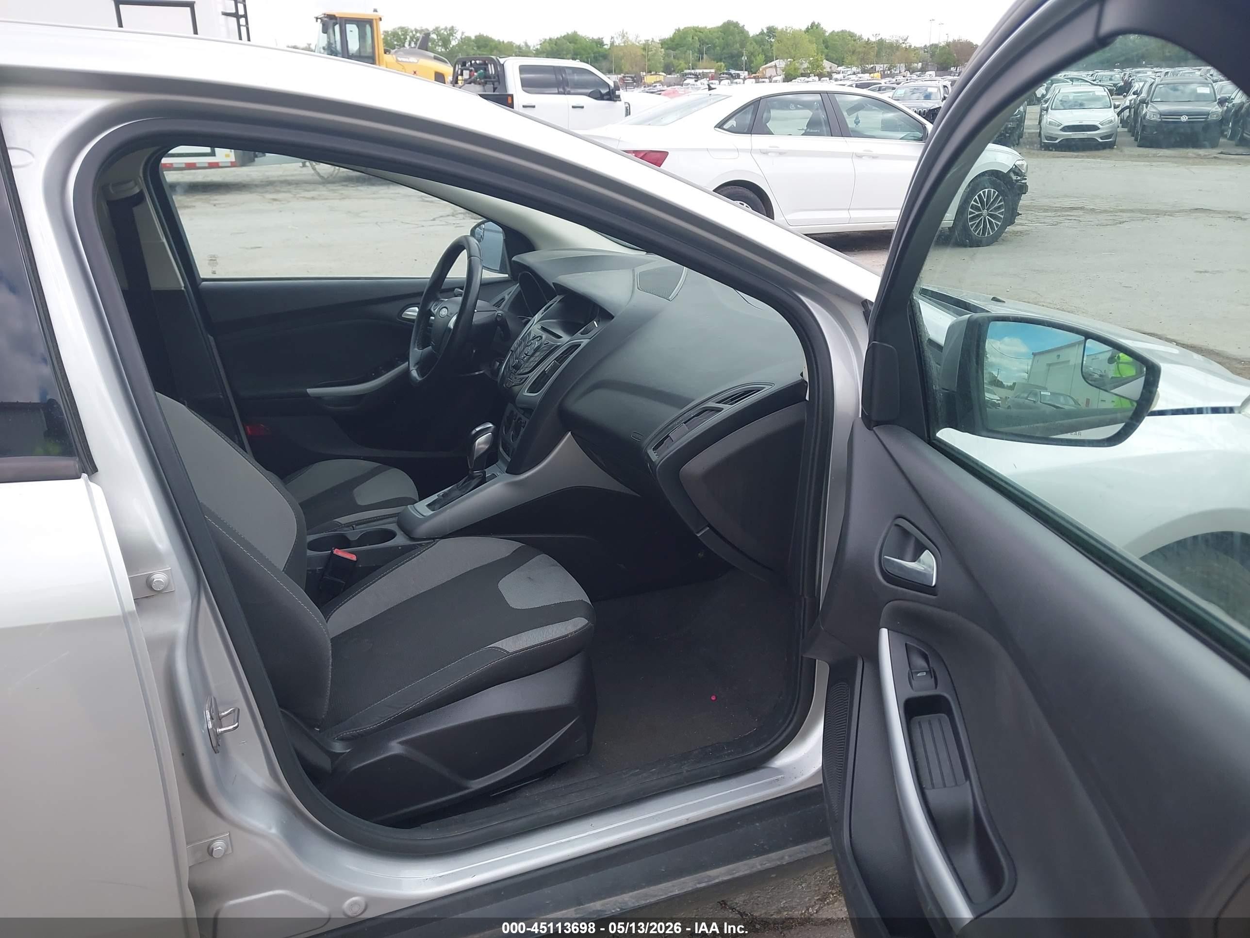 2012 Ford Focus Se Silver vin: 1FAHP3K21CL153526