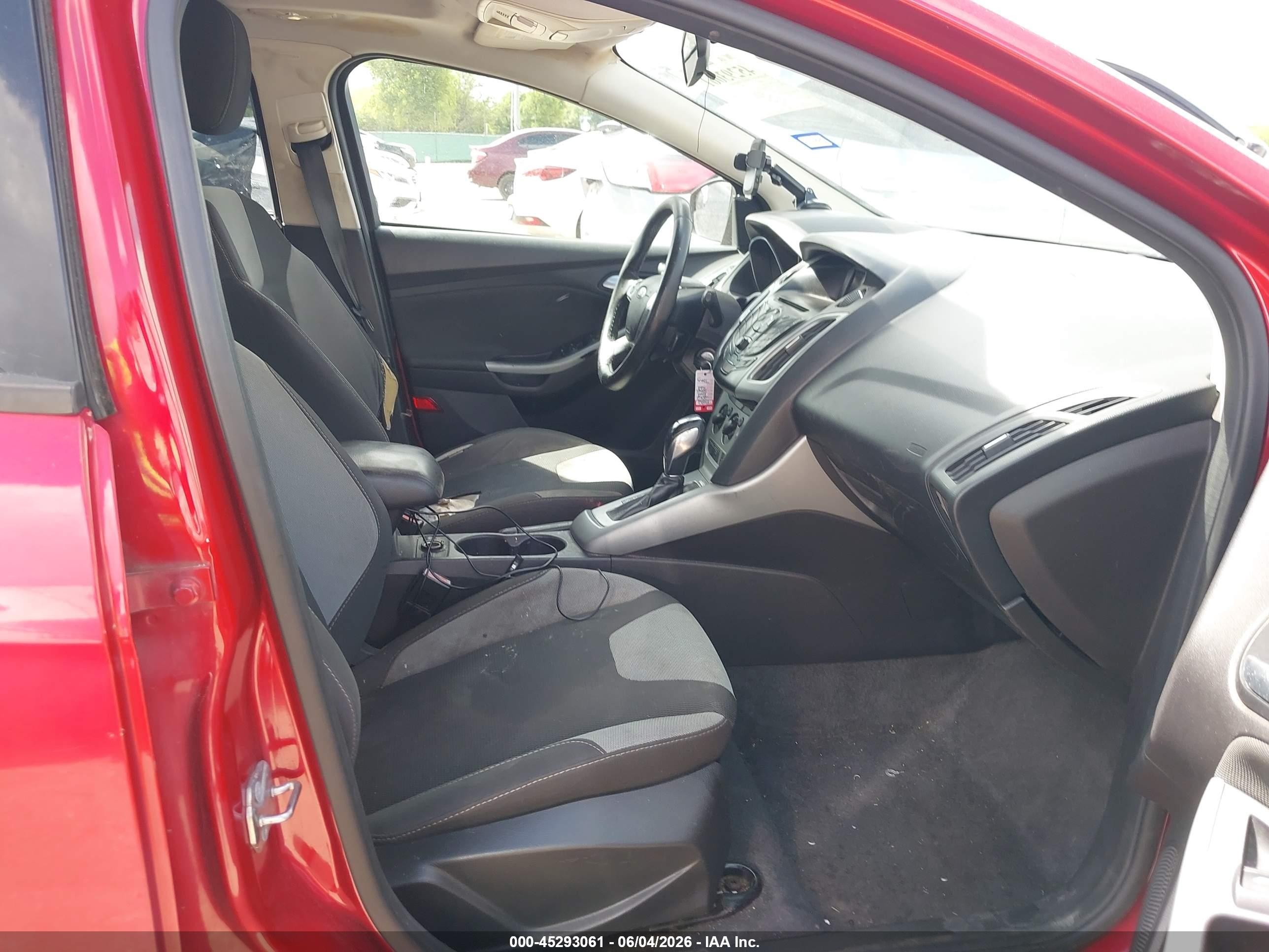 2012 Ford Focus Se Red vin: 1FAHP3K21CL229181