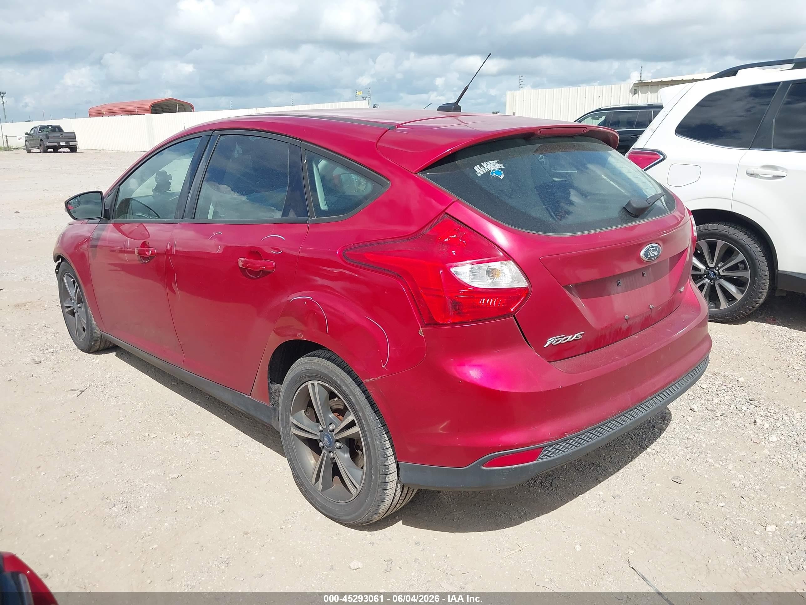 2012 Ford Focus Se Red vin: 1FAHP3K21CL229181