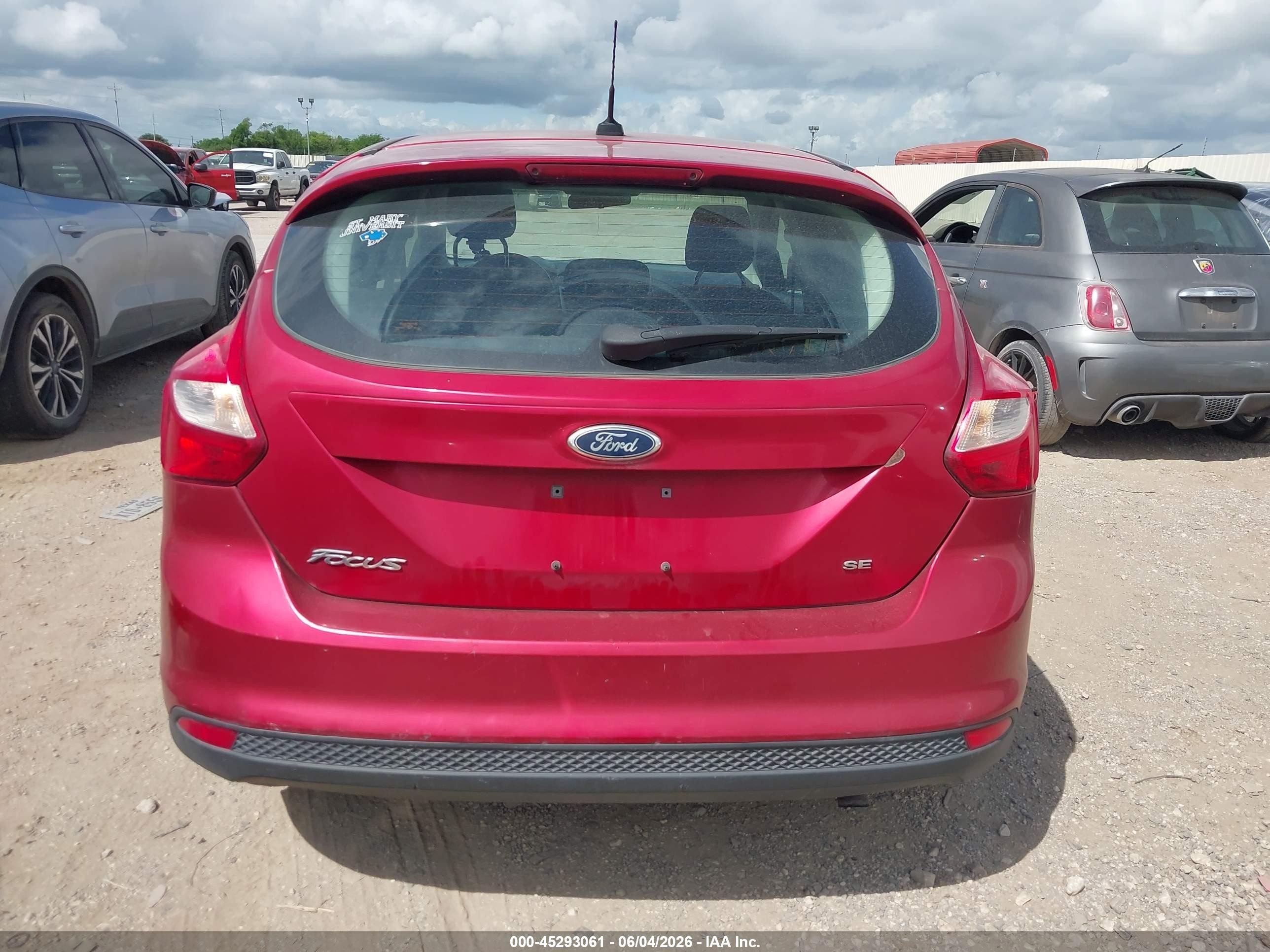 2012 Ford Focus Se Red vin: 1FAHP3K21CL229181
