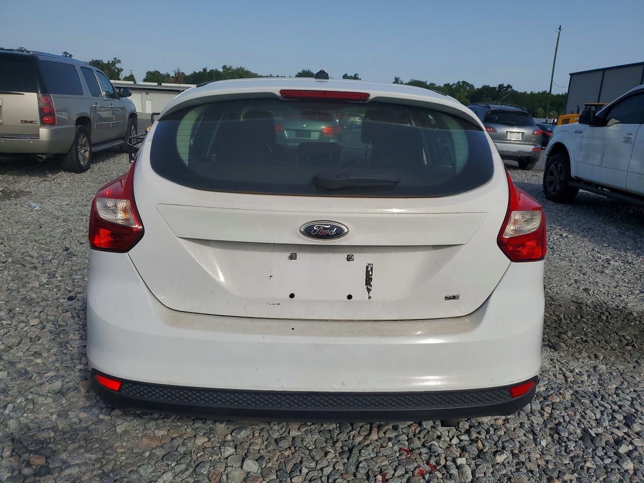 2012 Ford Focus Se White vin: 1FAHP3K21CL310665