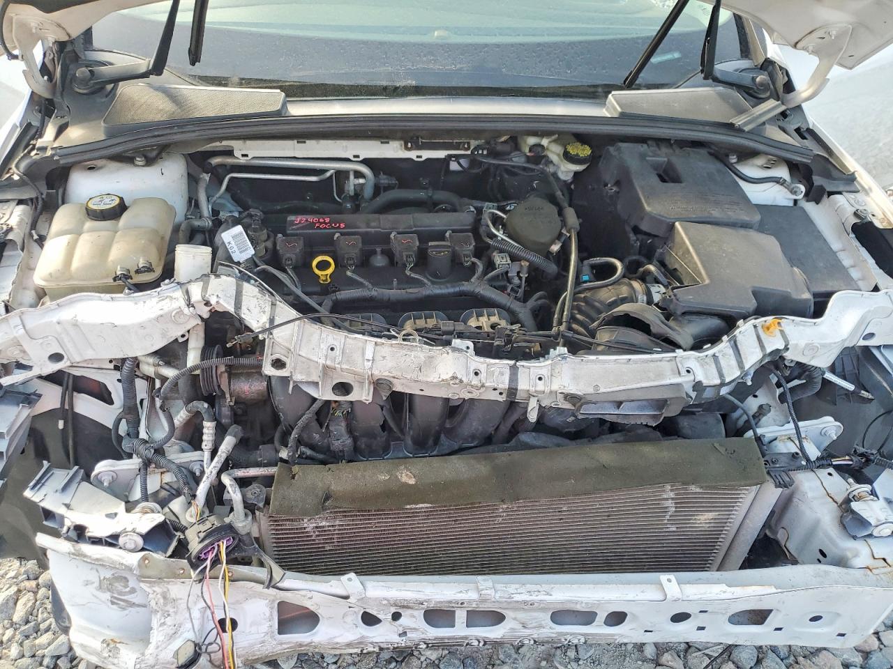 2012 Ford Focus Se White vin: 1FAHP3K21CL310665