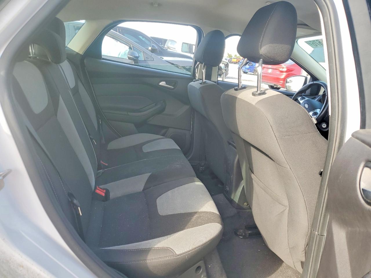 2012 Ford Focus Se White vin: 1FAHP3K21CL310665