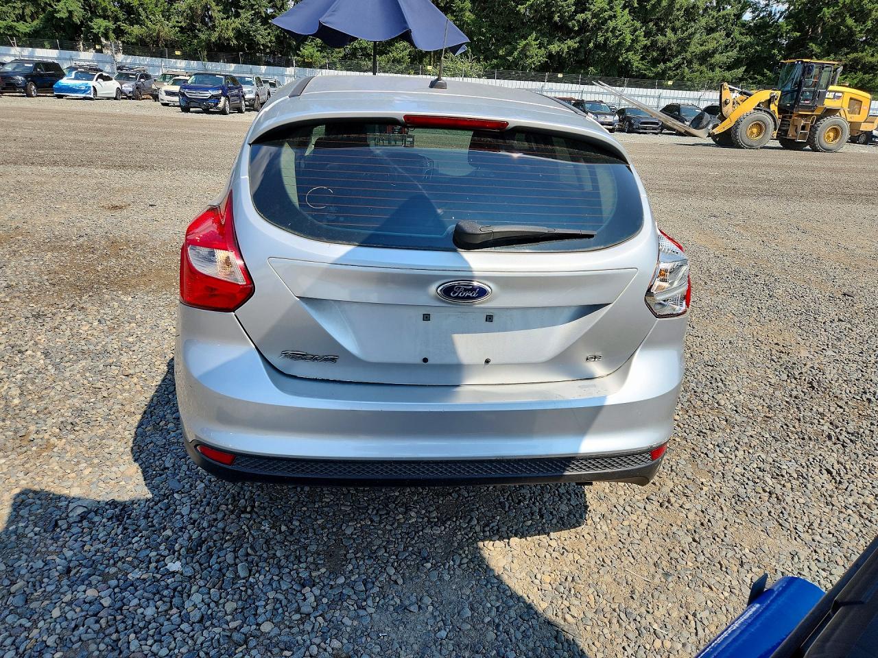 2012 Ford Focus Se Серебряный vin: 1FAHP3K21CL338031