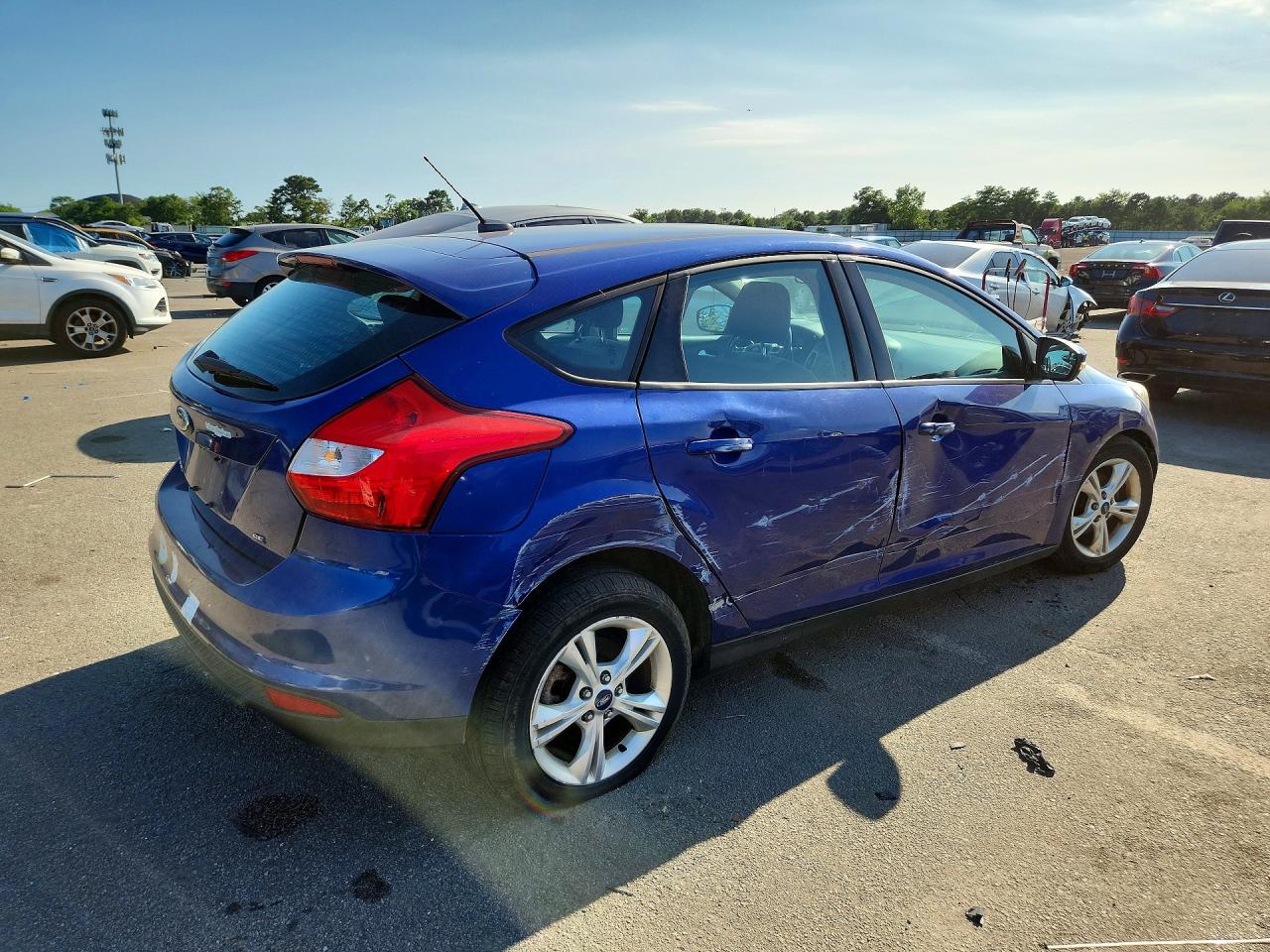 2012 Ford Focus Se Blue vin: 1FAHP3K21CL351782