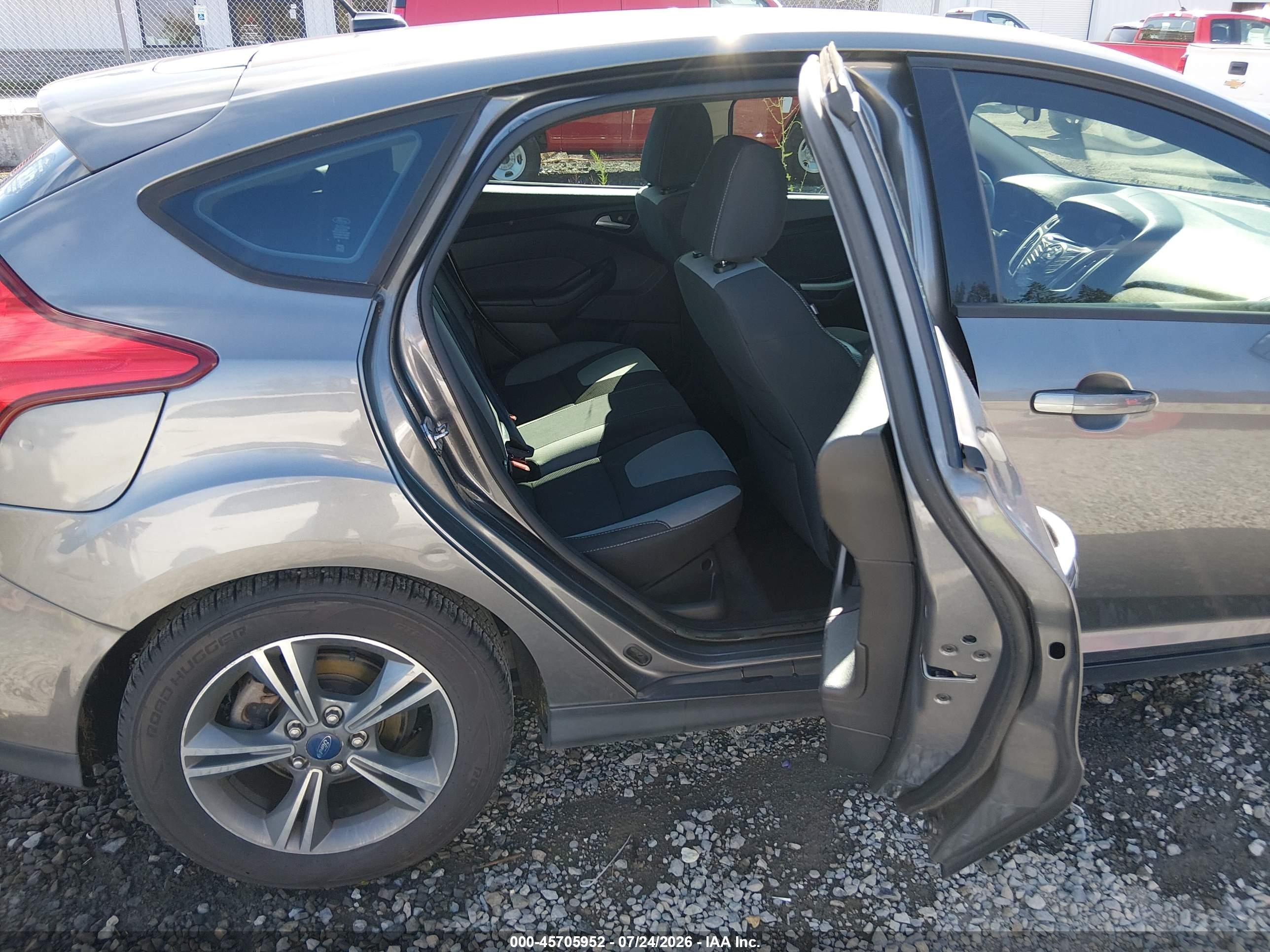 2012 Ford Focus Se Серый vin: 1FAHP3K21CL392610