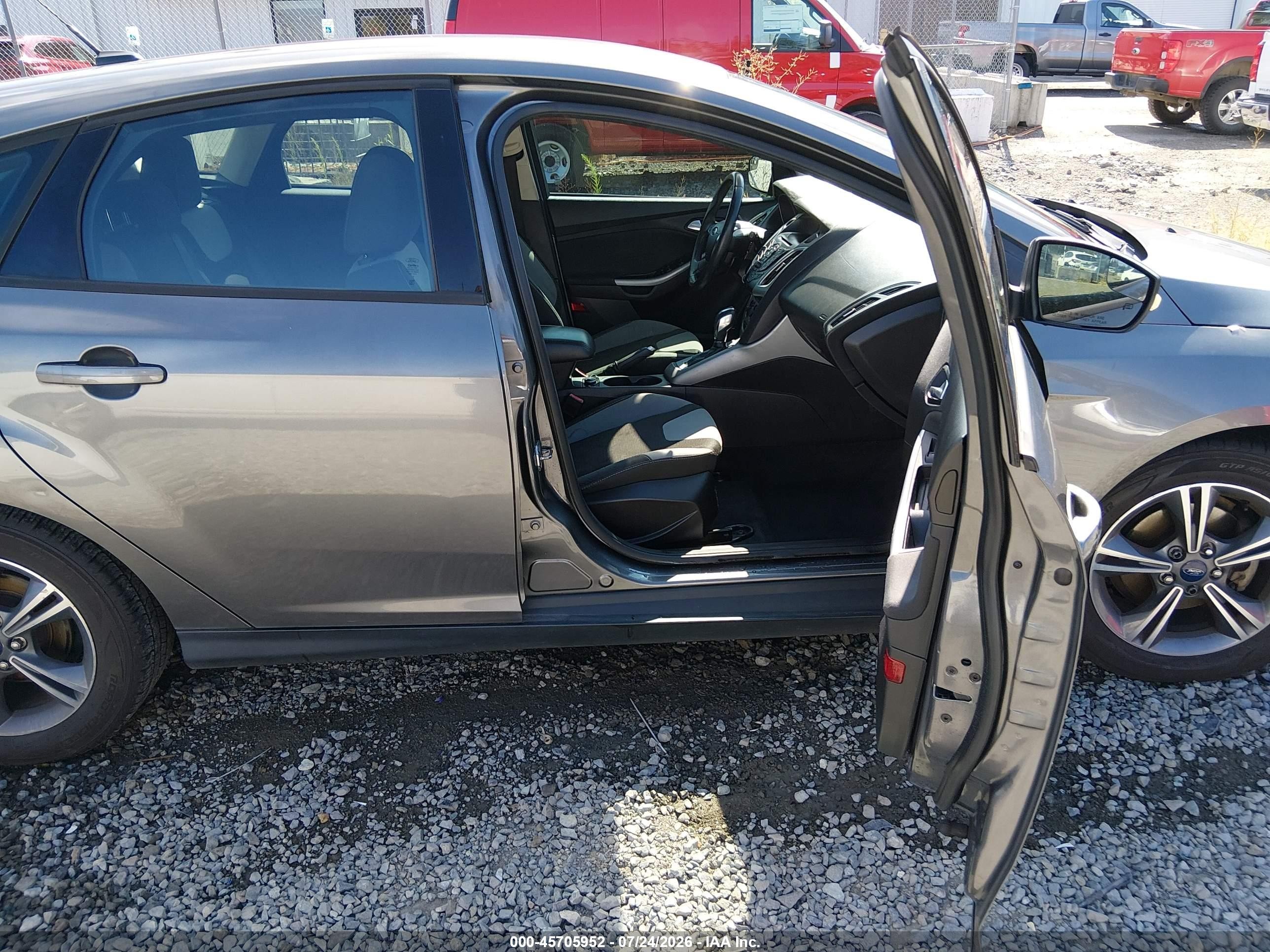 2012 Ford Focus Se Серый vin: 1FAHP3K21CL392610